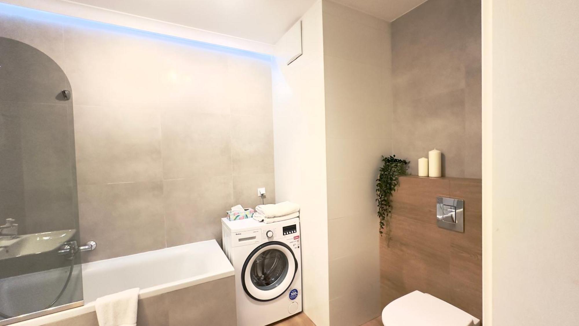 - Solna & Apartment Krakow