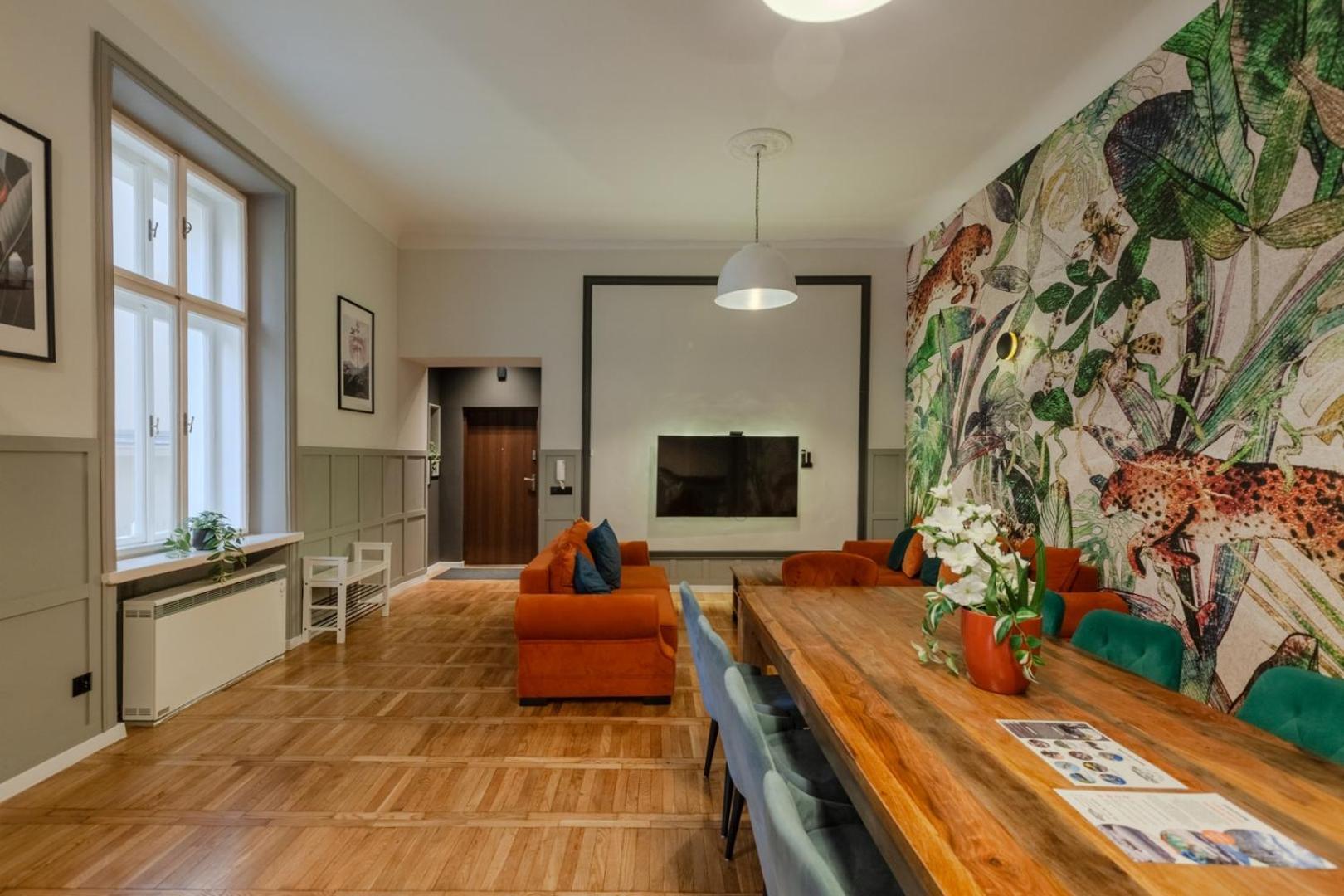 Modern Pilsudskiego Street Apartment Krakow