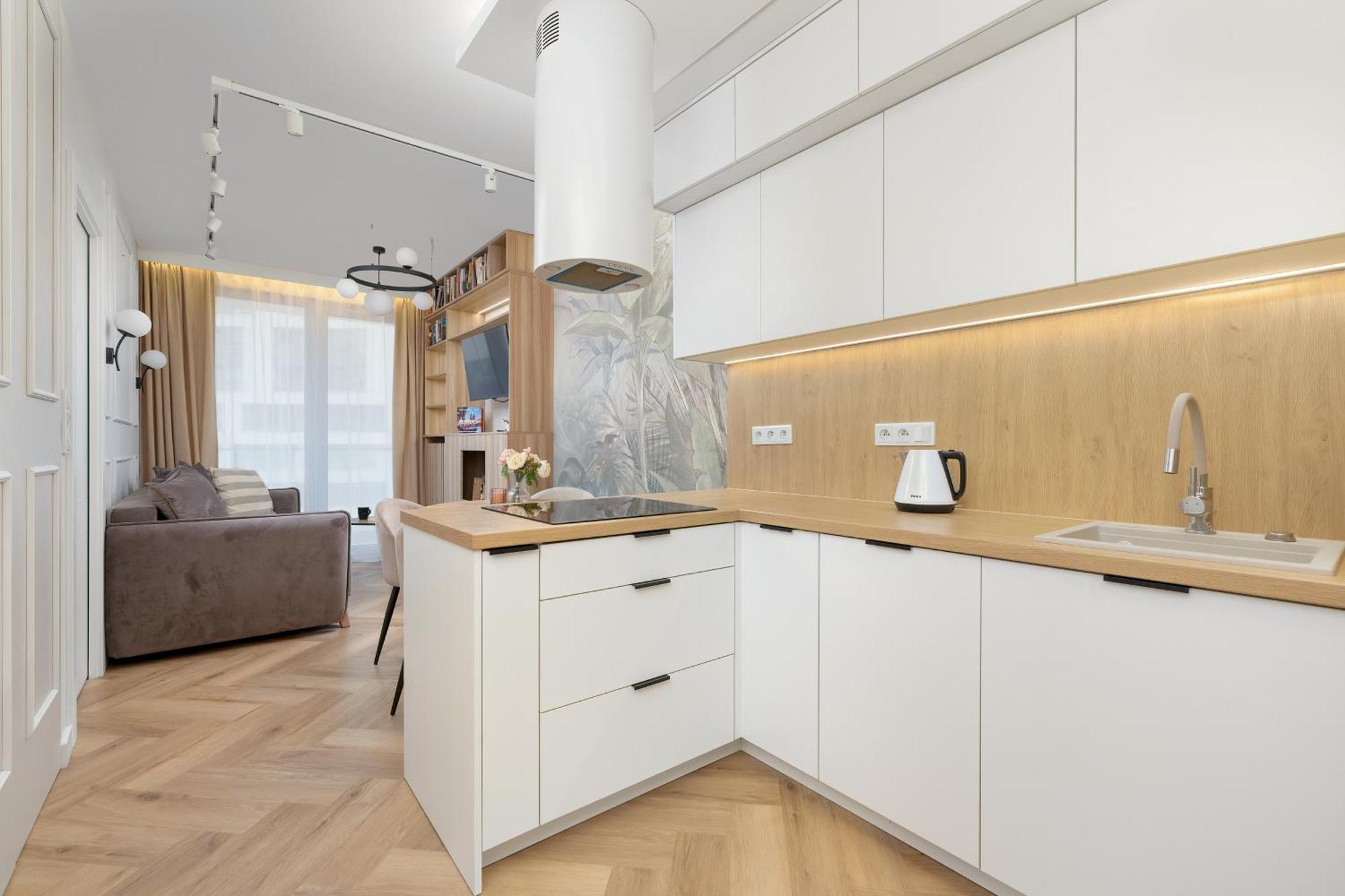 Cozy Laszkiewicza With Parking By Renters Apartment *