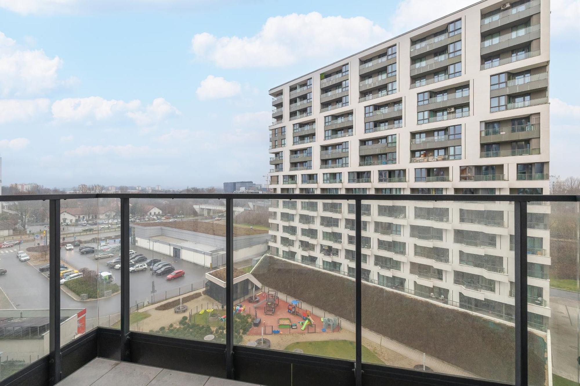 Cozy Laszkiewicza With Parking By Renters