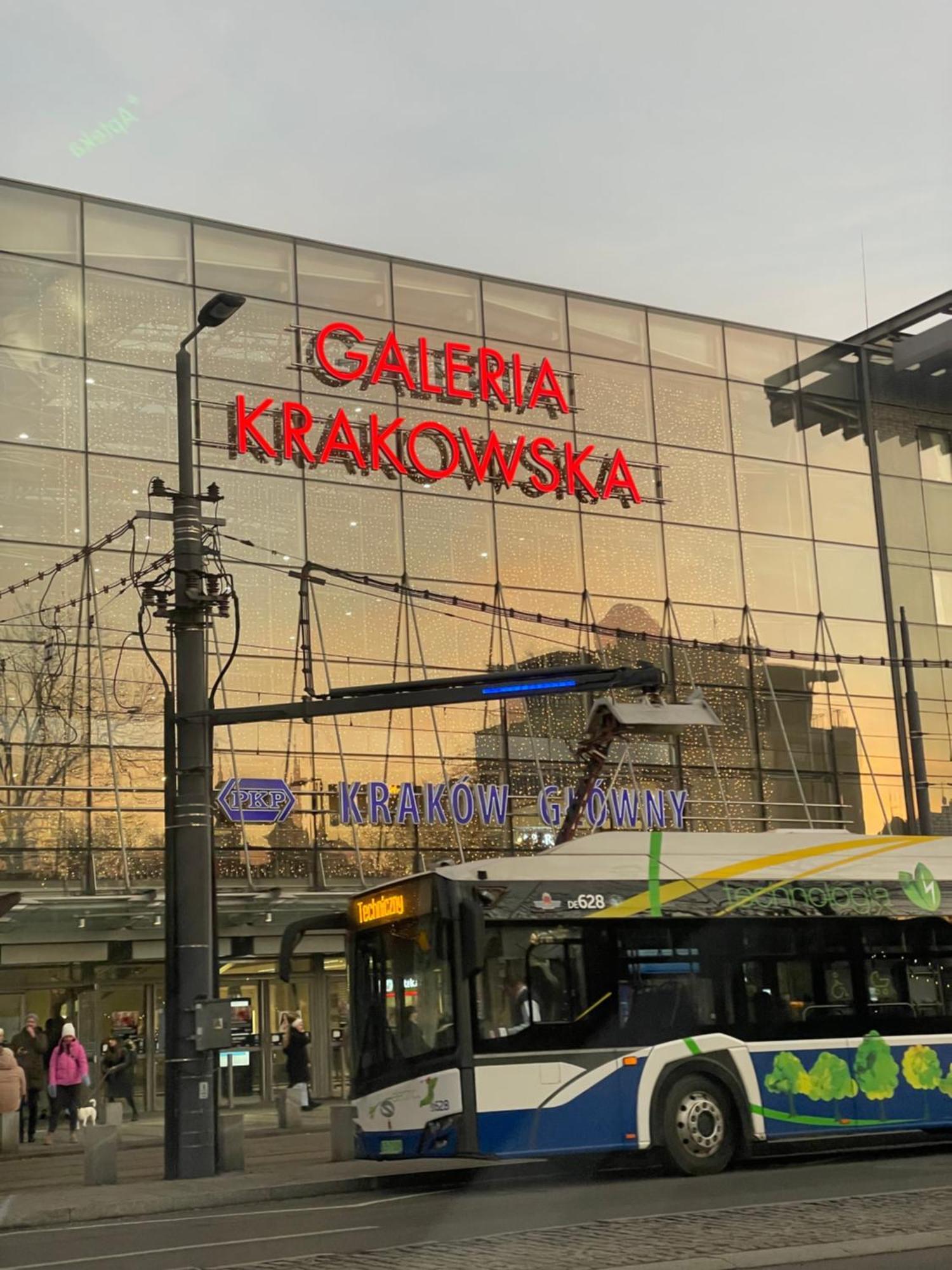 Apartment Przytulny Przy Dworcu I Galerii Krakowskiej, Centrum *