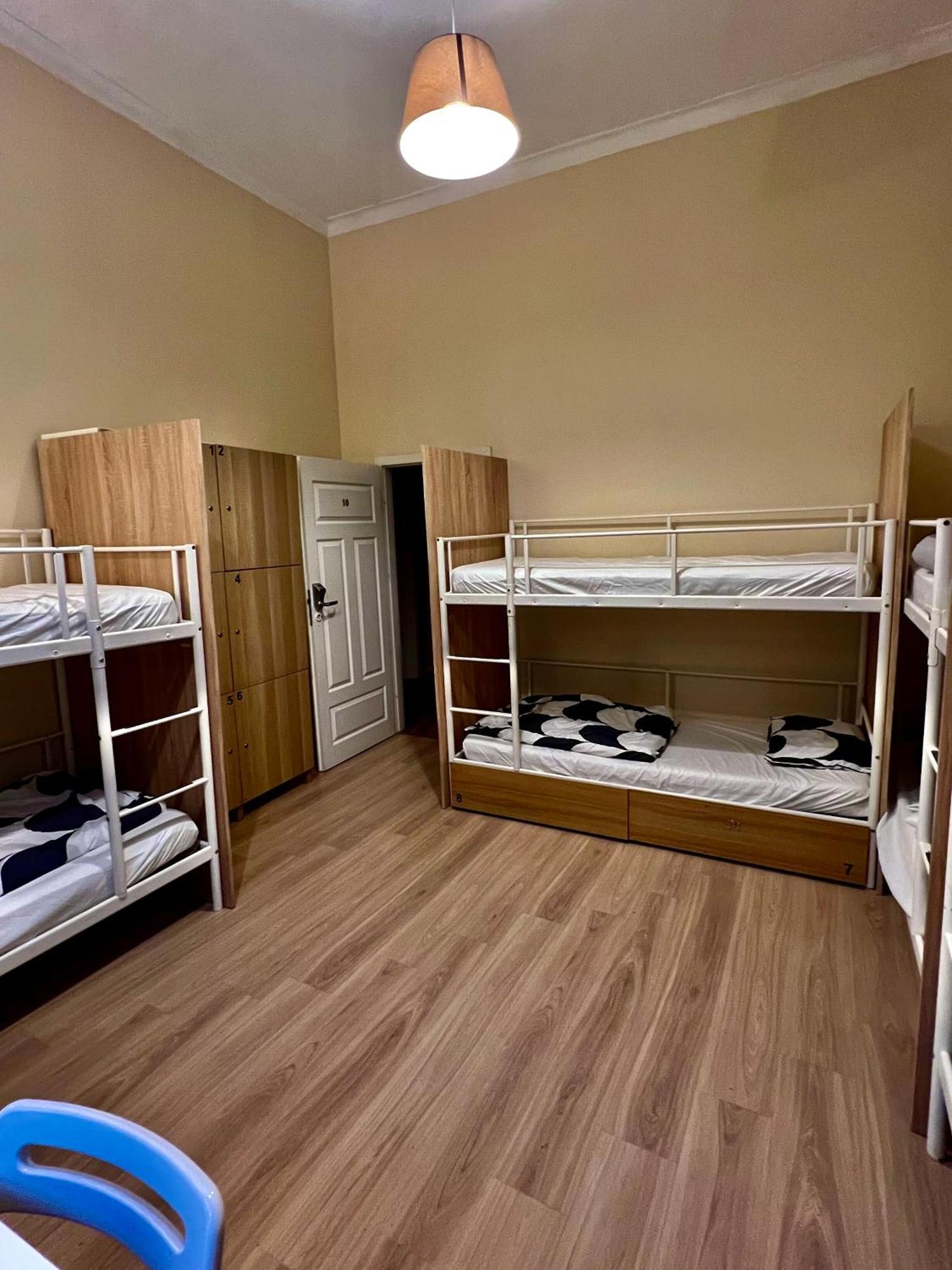 Fox Hostel *