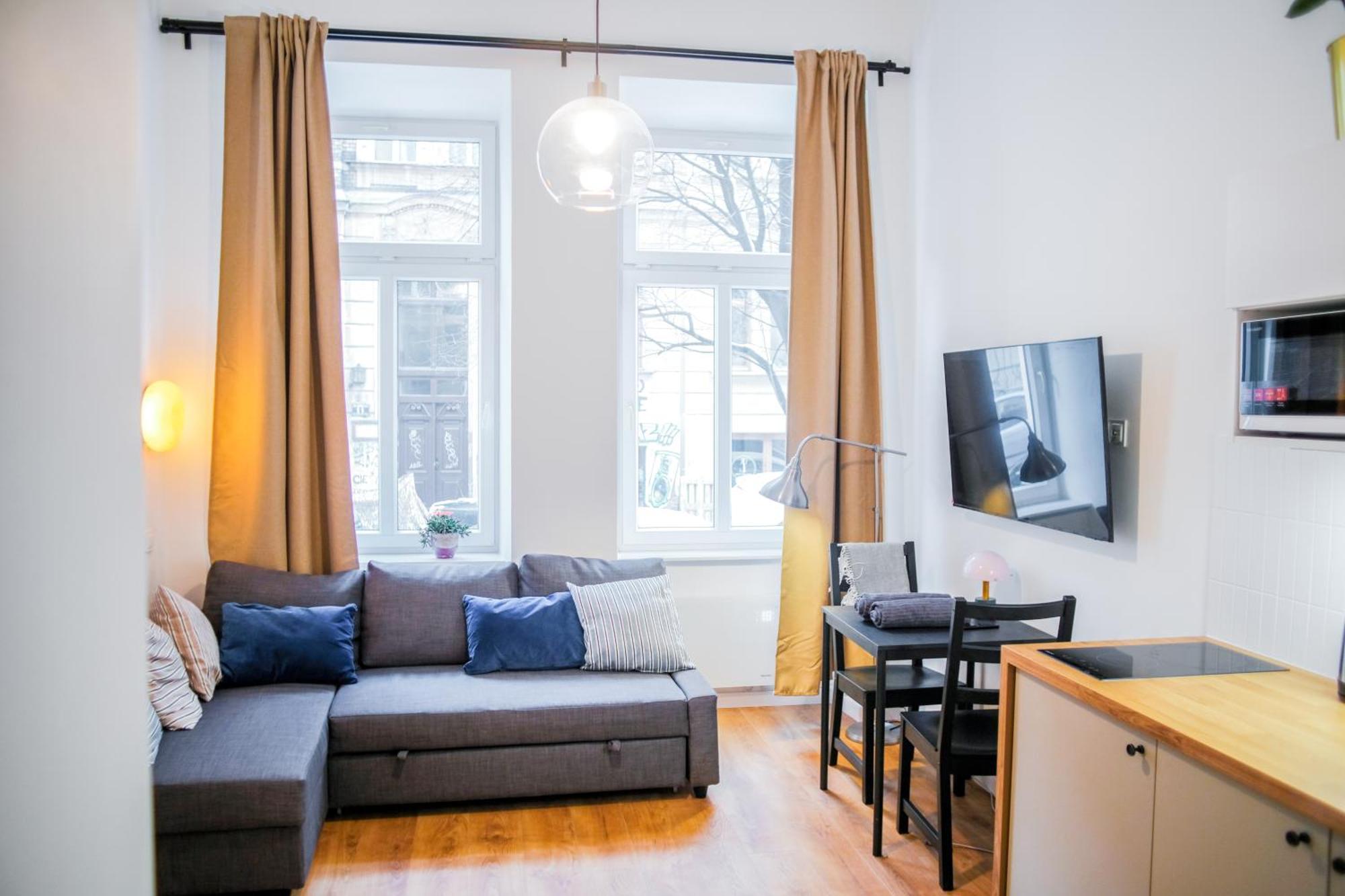 Piano Apartment