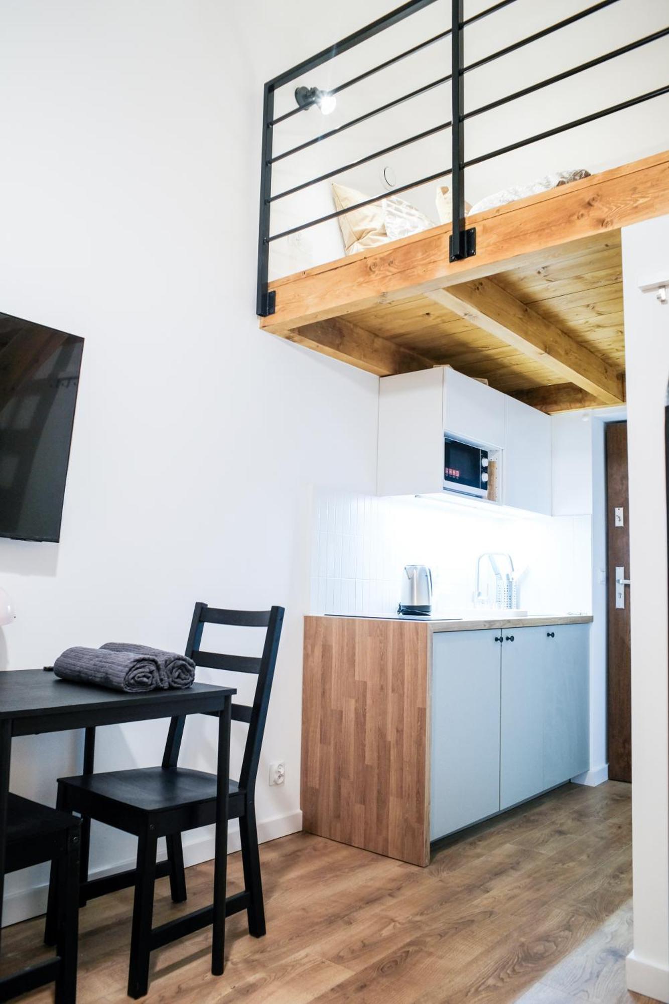 Piano Apartment
