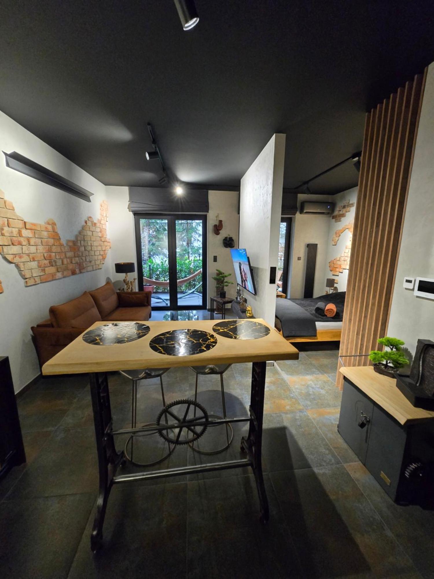 Luxury Vistula Old Town Apartments: Spa, Sauna & Pool Retreat