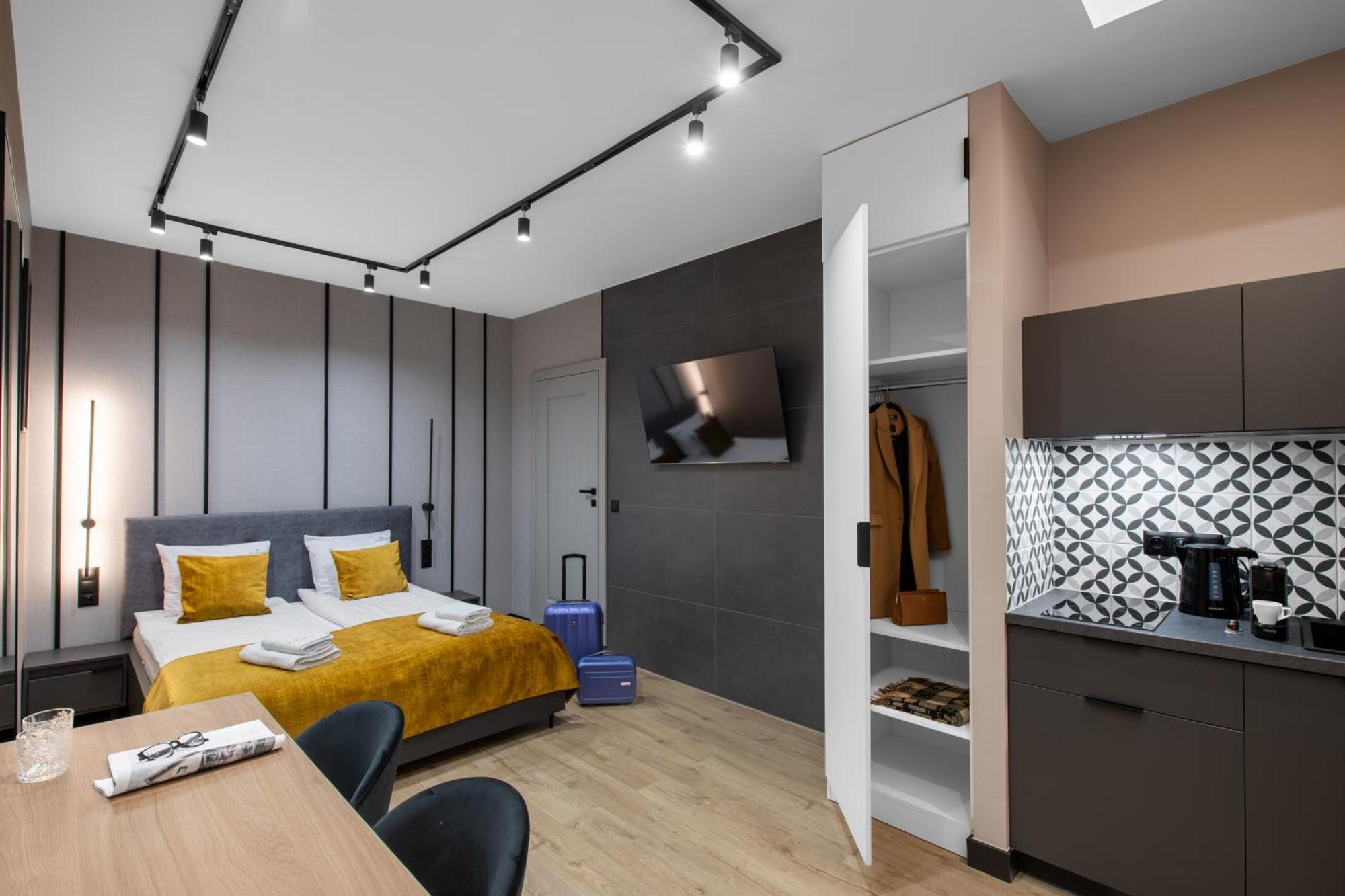 Platinia Premium Aparthotel *