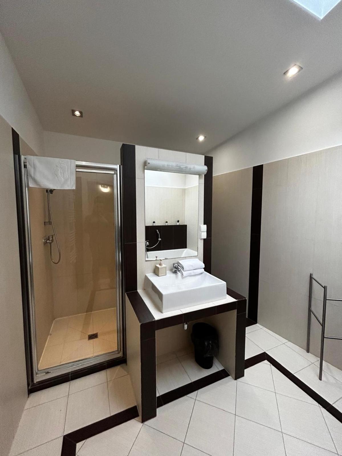 Golden With Lift - Old Town Apartament