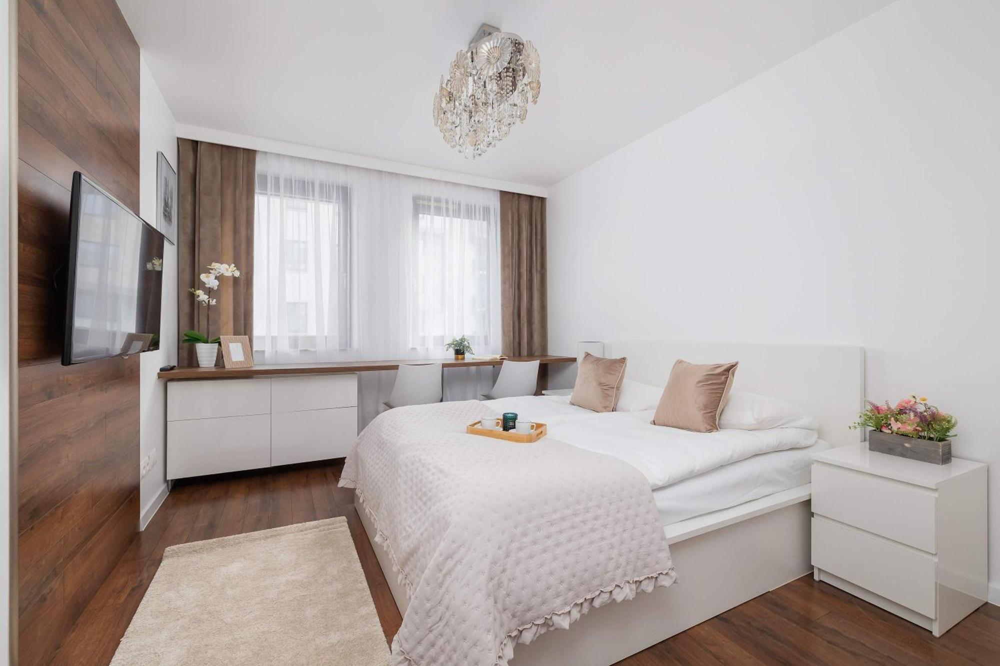 Cosy & Bright With Parking On The Cystersow Street By Renters Apartment Krakow