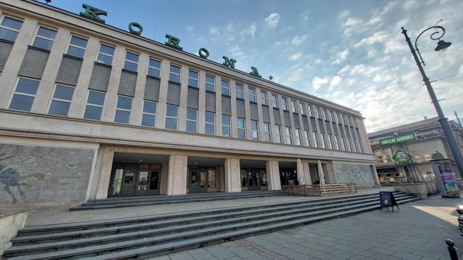 Korona Hotel *