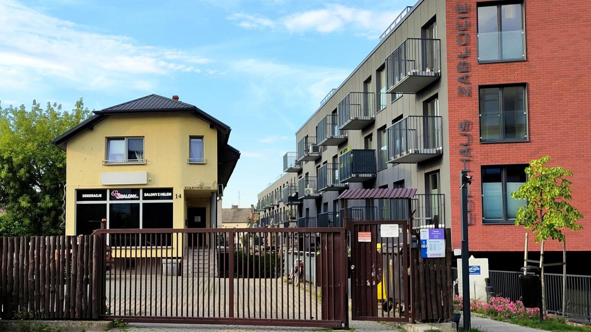 Pleasant Private And Fully Equipped With Private Parking Space Close To District Kazimierz