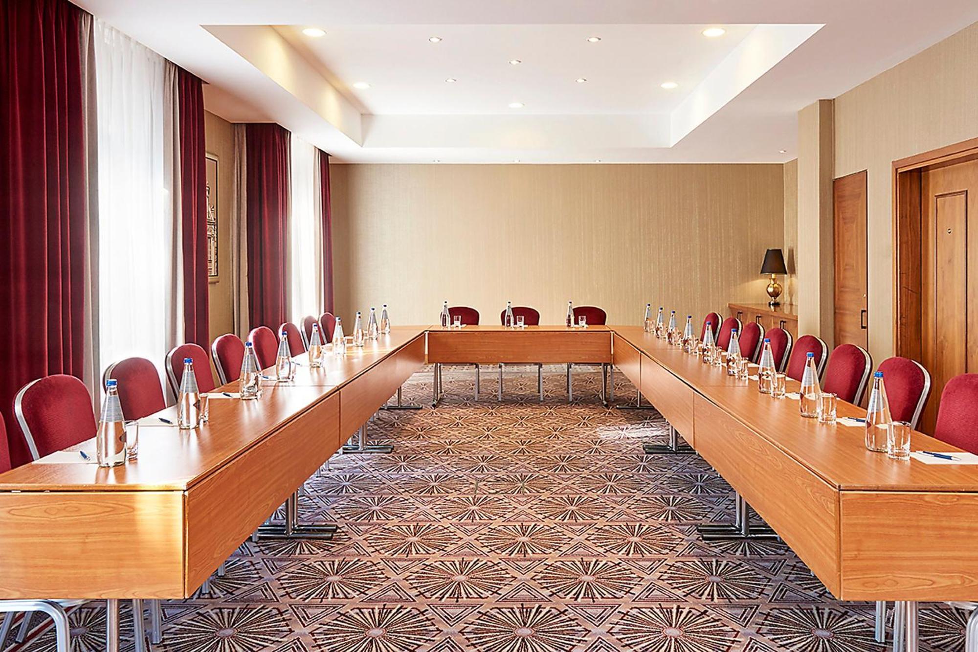 Hotel Sheraton Grand 5*