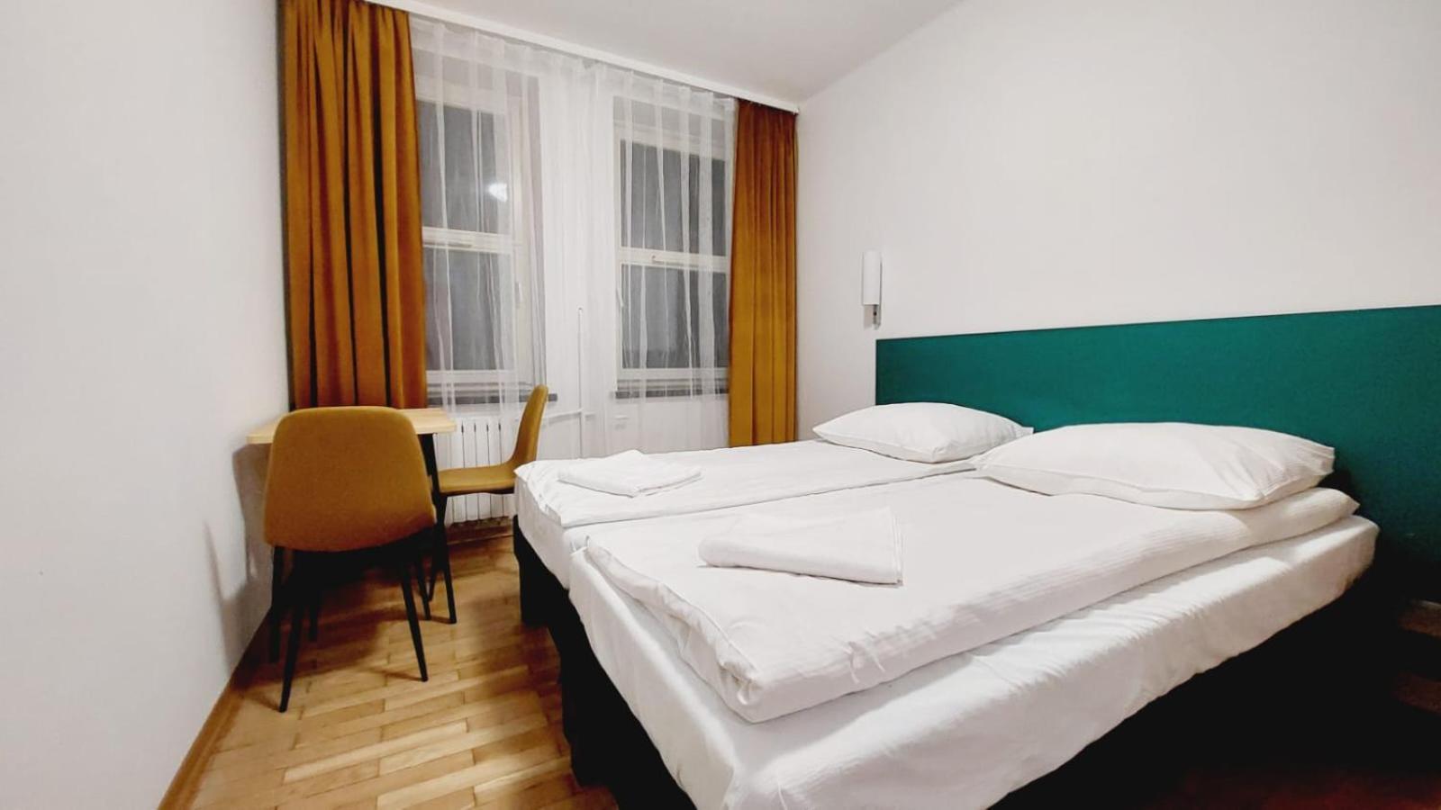 Korona Hotel *