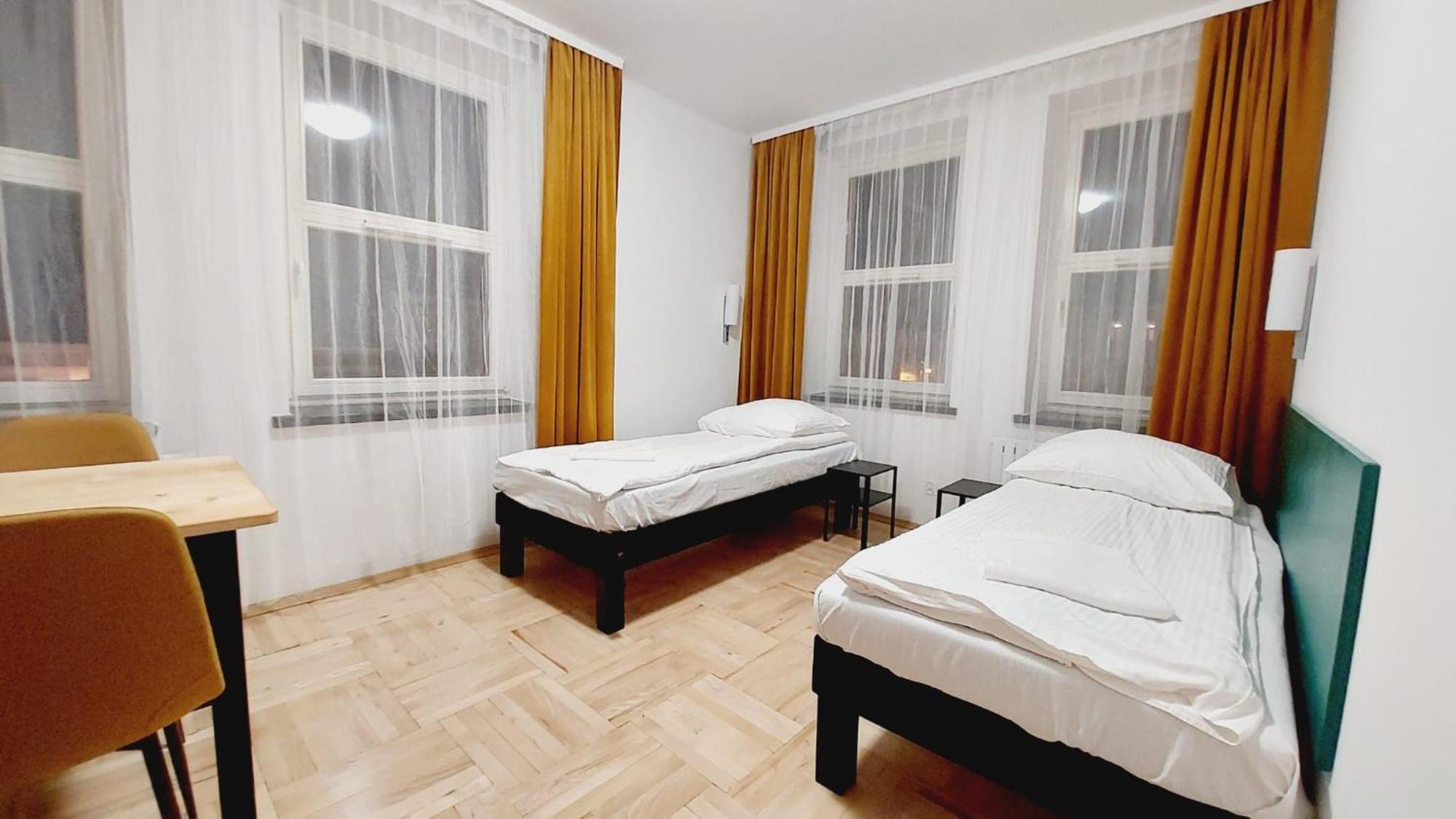 Korona Hotel *