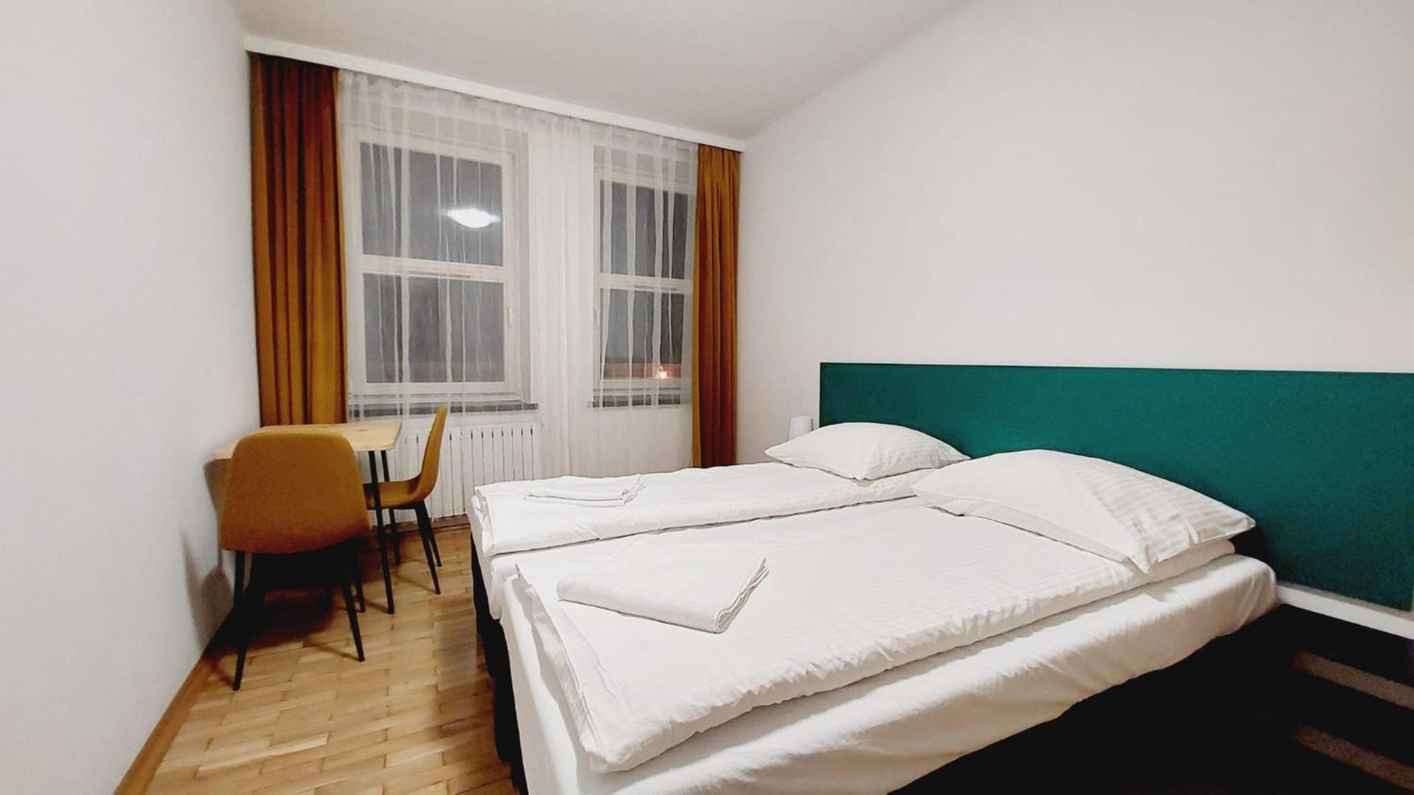 Korona Hotel *