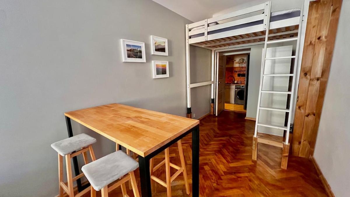 Apartment Cinema With A View Of Old Town *