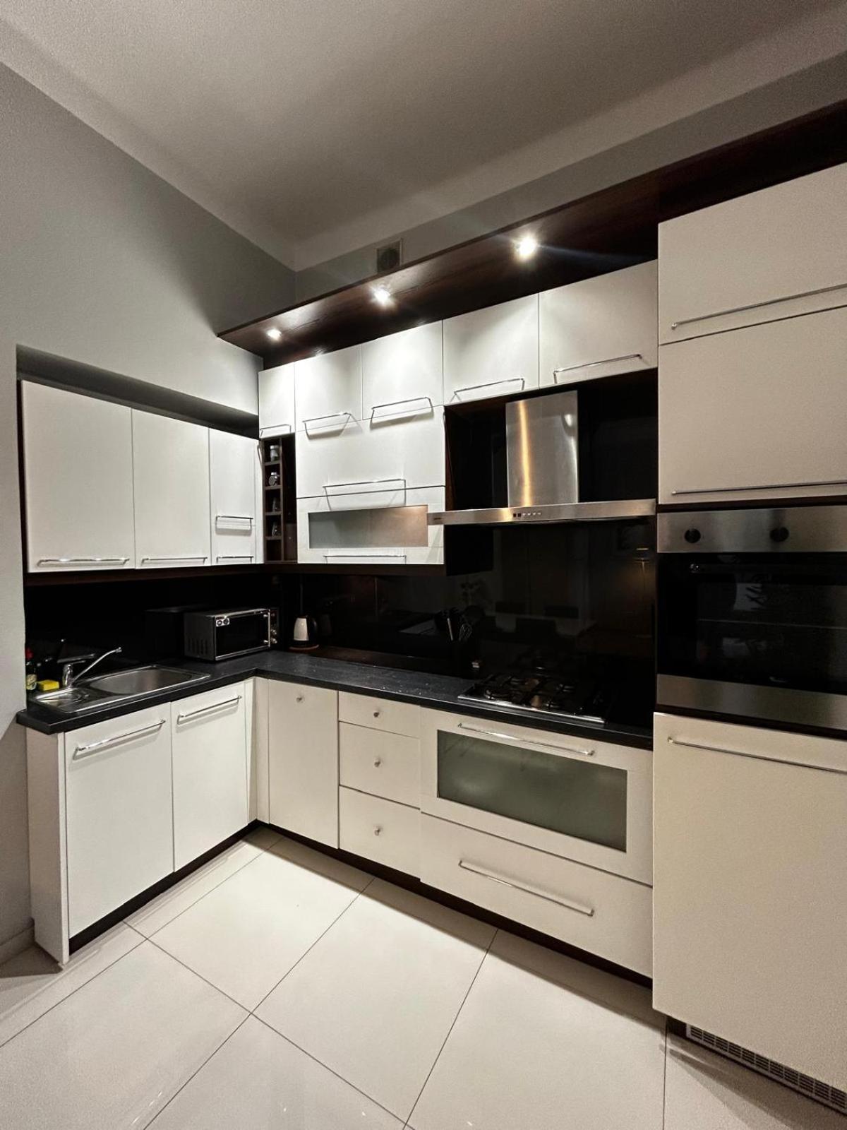 Small Market Square - Old Town Apartment