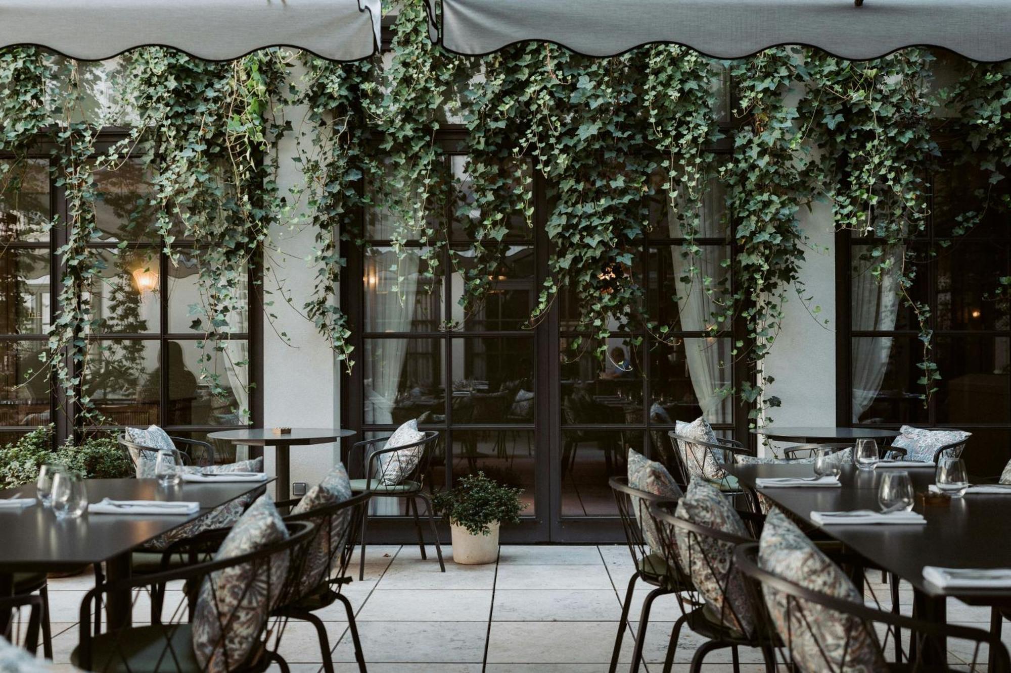 Stradom House, Autograph Collection 5*