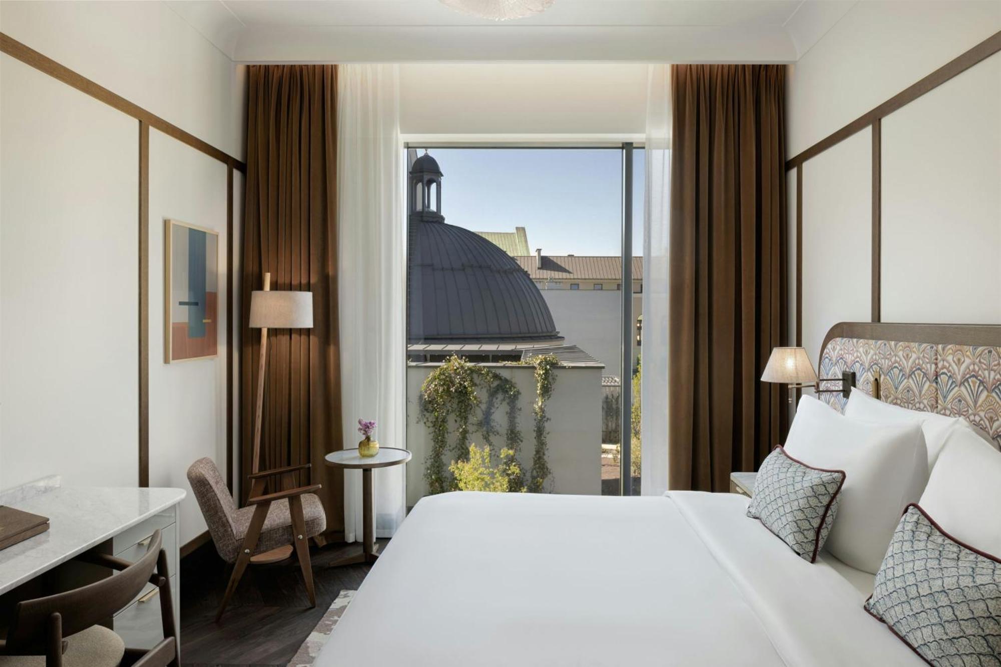 Stradom House, Autograph Collection 5*