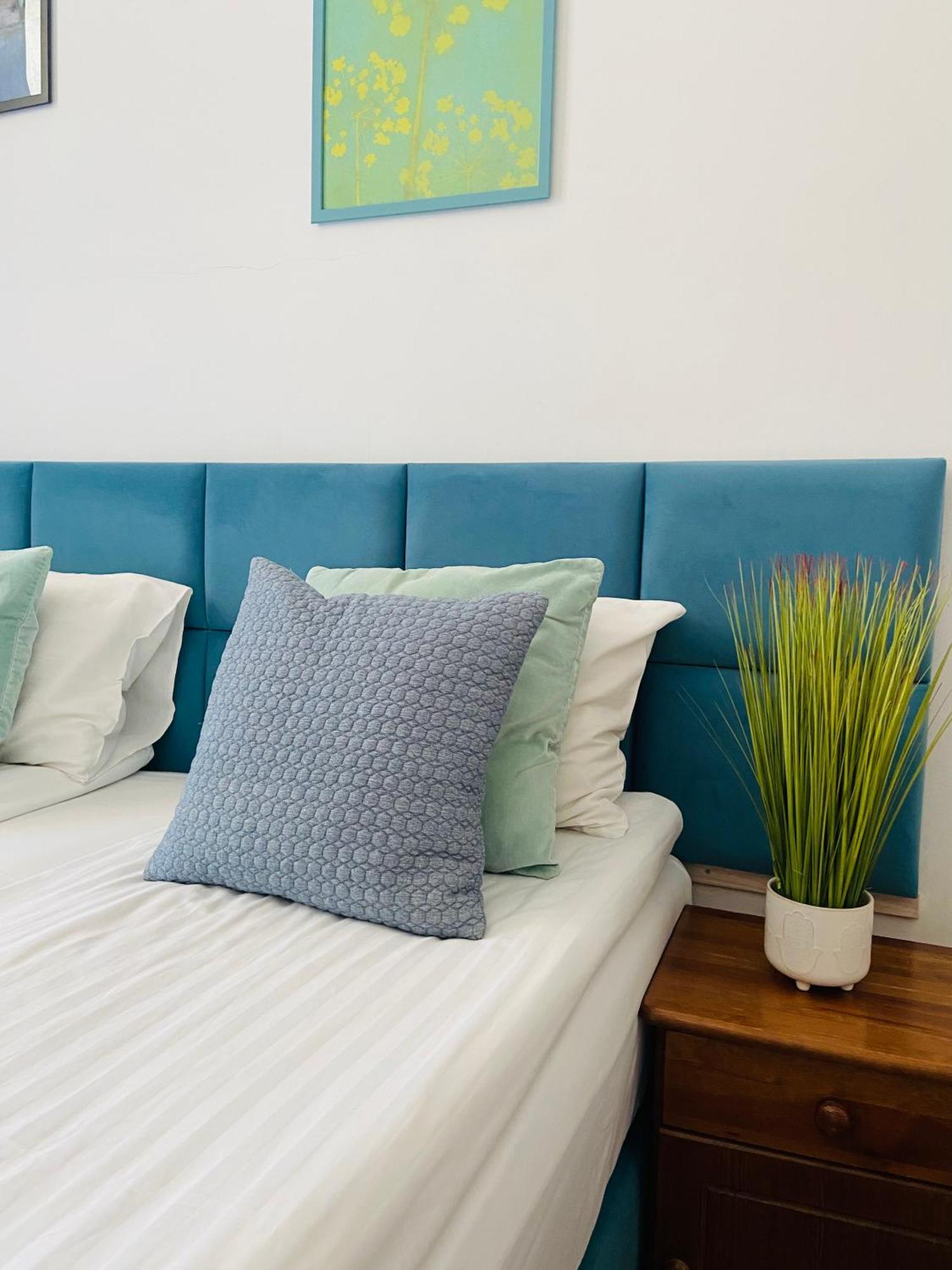 Apartamento & *