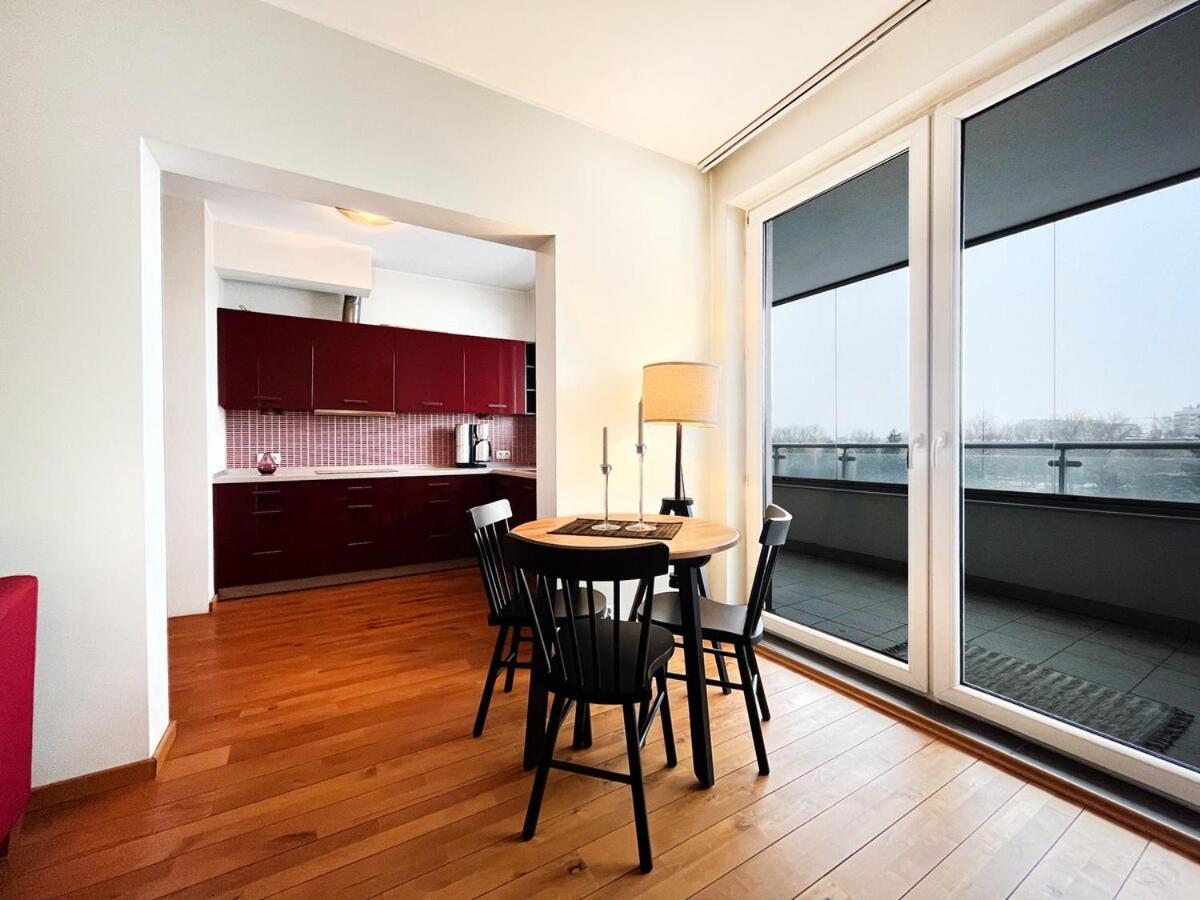 Apartment In Cozy Area For 4 Guest, Cracow *