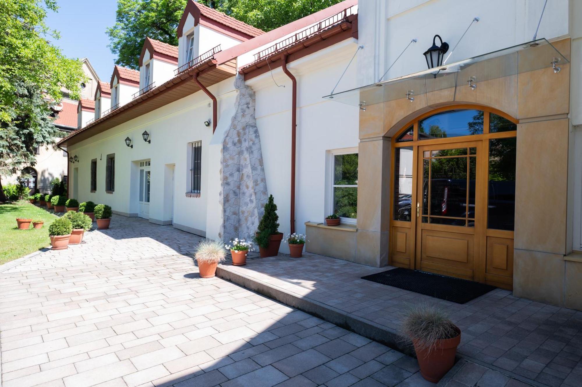 Goscinne Dom Sw. Szymona Homestay