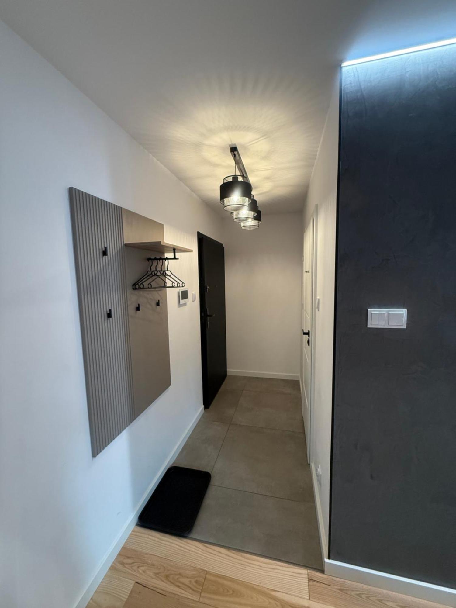 Vistula Avenue Free Parking, Swimming Pool, Sauna & Gym *