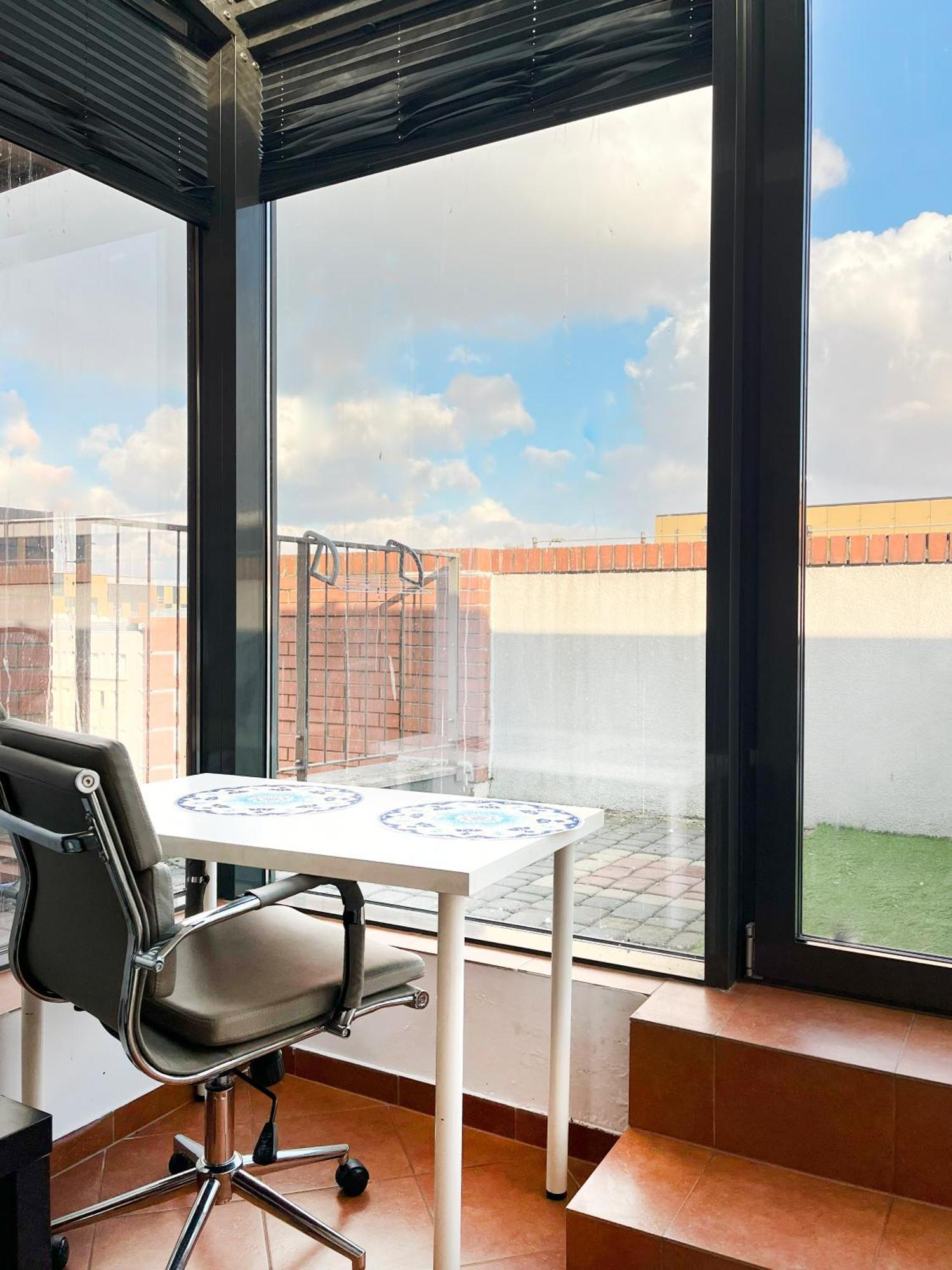 Apartment Przytulny Przy Dworcu I Galerii Krakowskiej, Centrum *