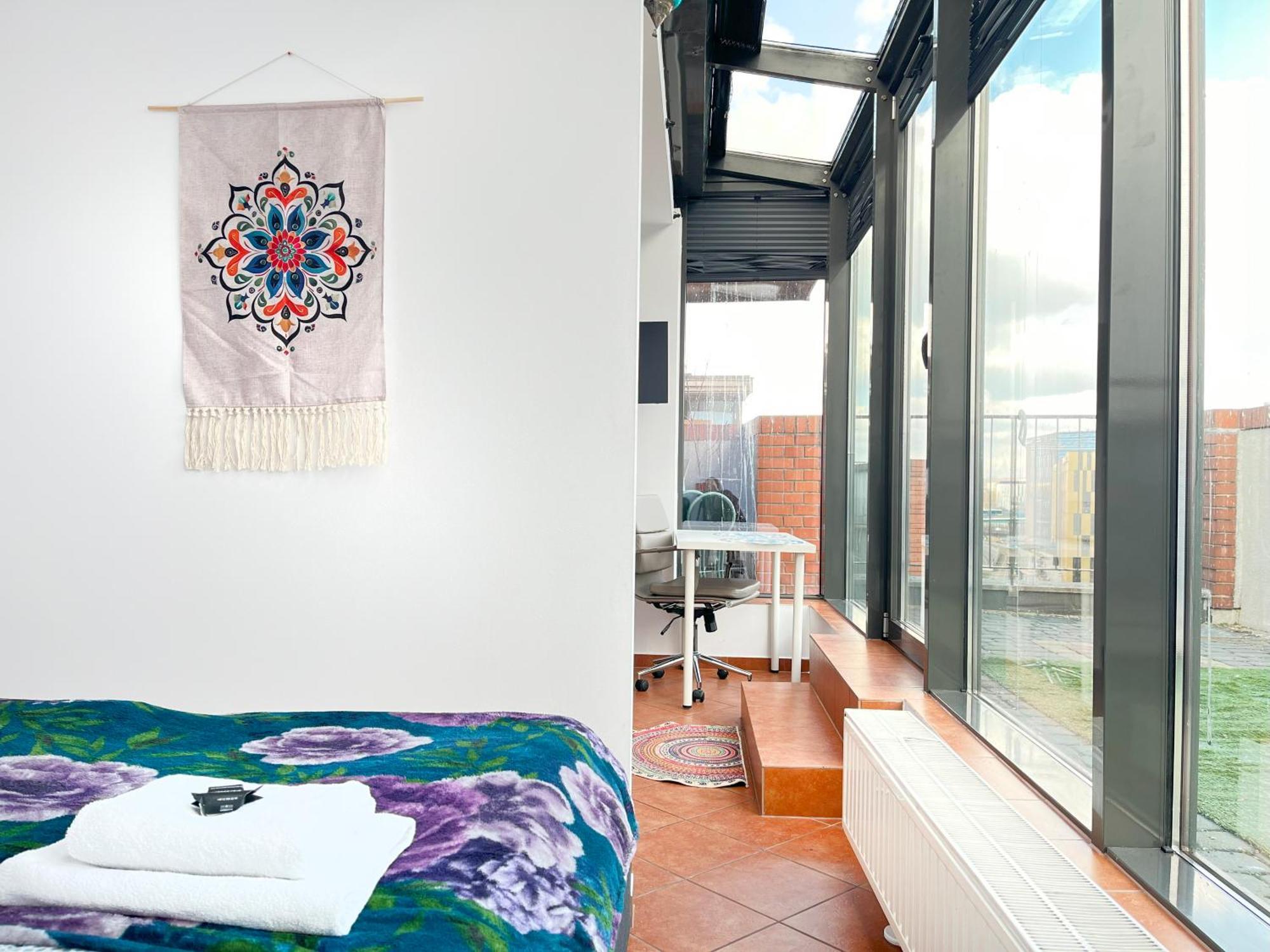 Przytulny Przy Dworcu I Galerii Krakowskiej, Centrum Apartment