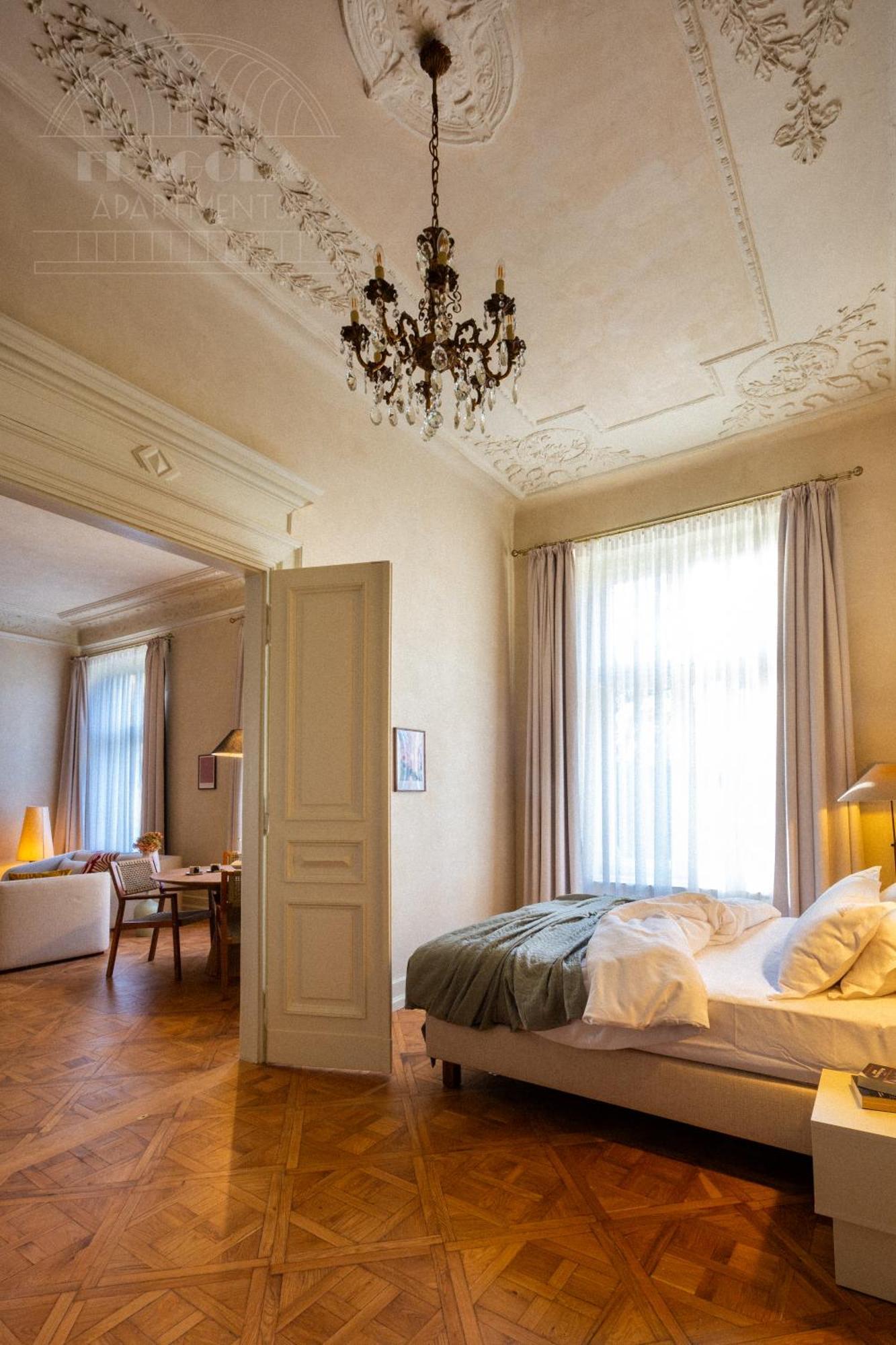 Fragola Old Town Apartment