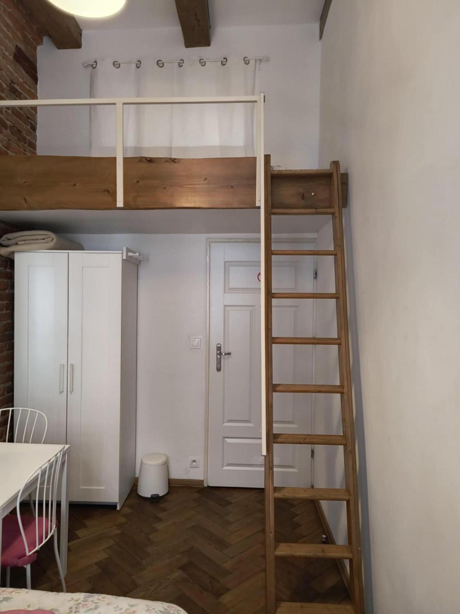 Wawel Hostel *