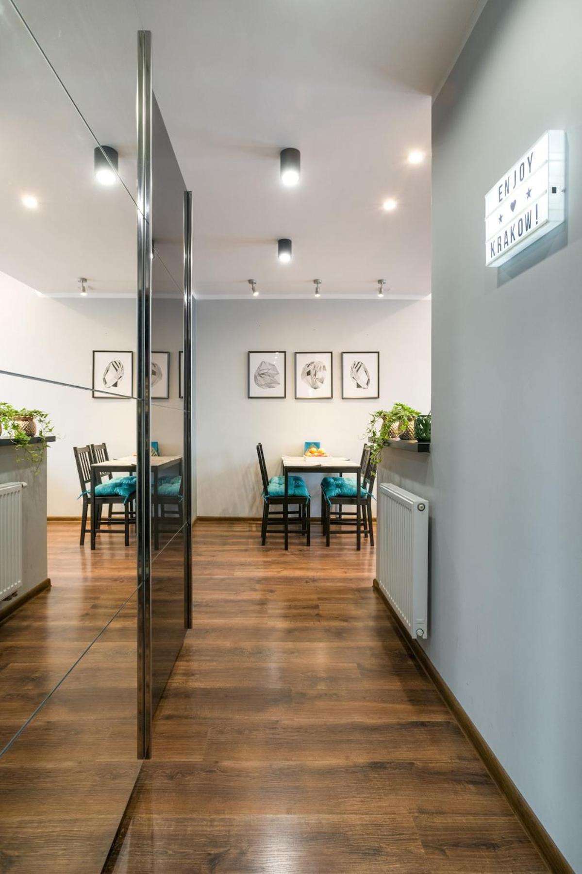 Elegant 5 Minutes From Wawel Castle Apartment