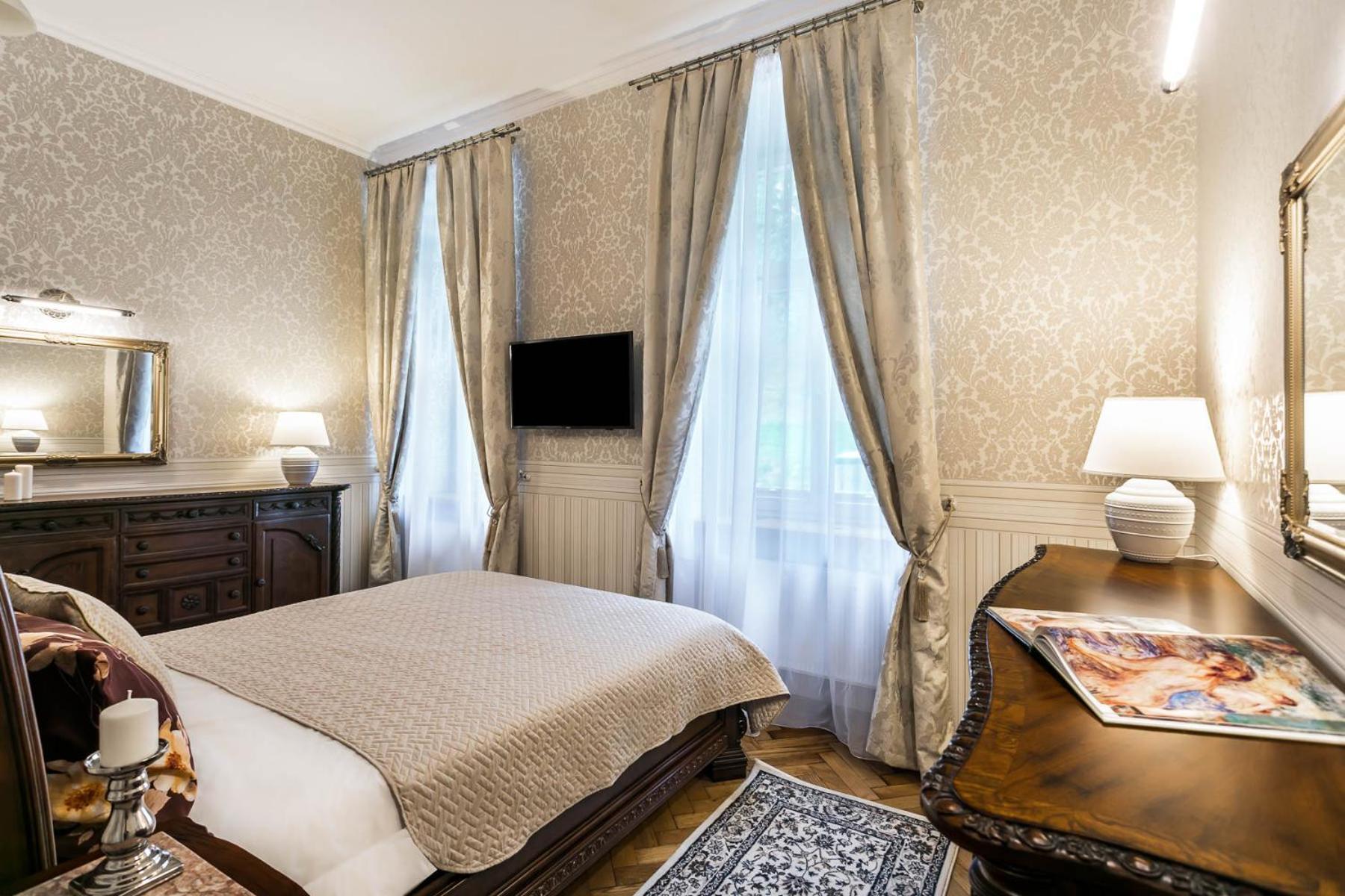 Exclusive Royal Krakow