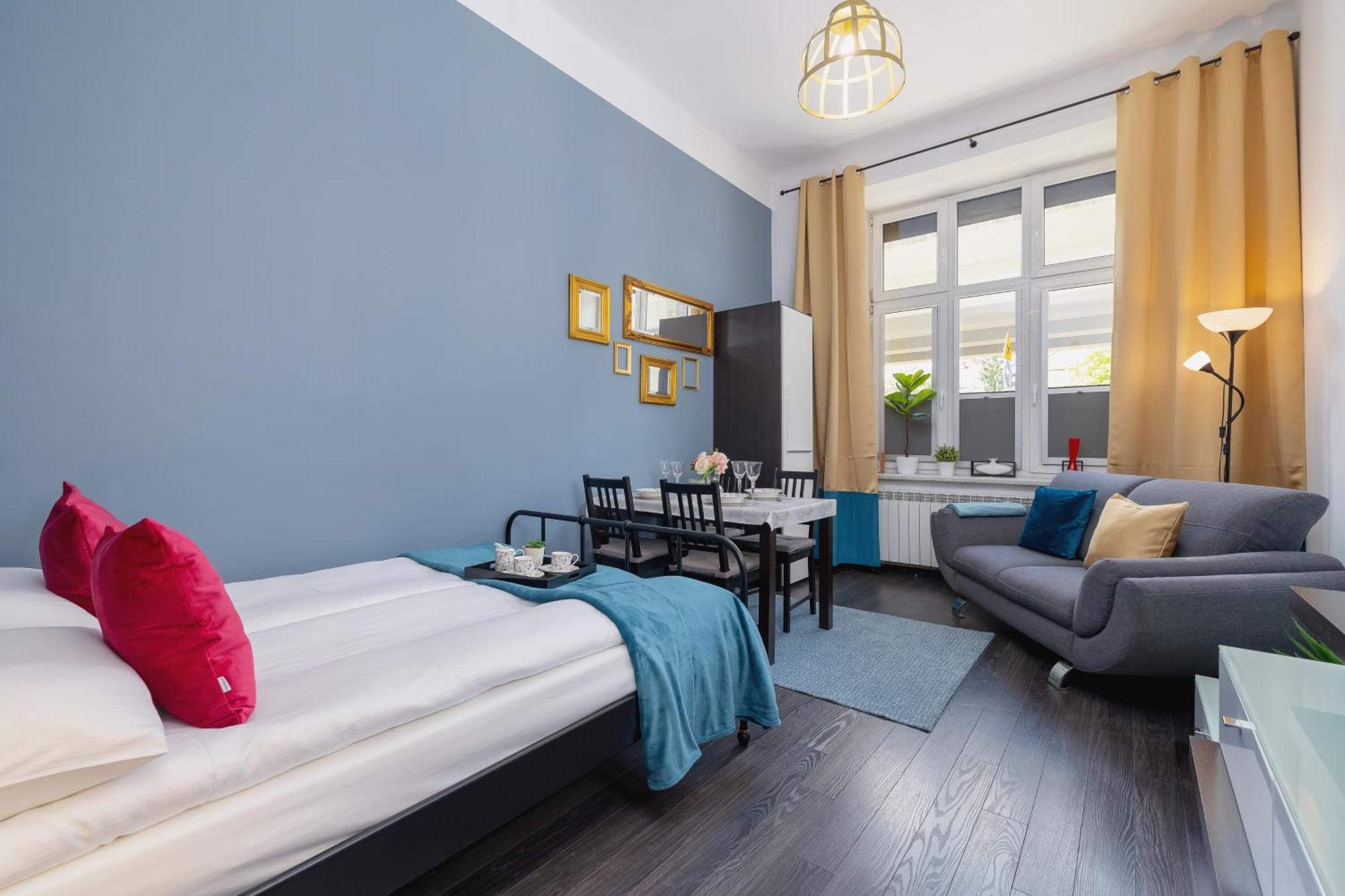 Apartment Z Balkonem Blisko Starego Miasta By Renters