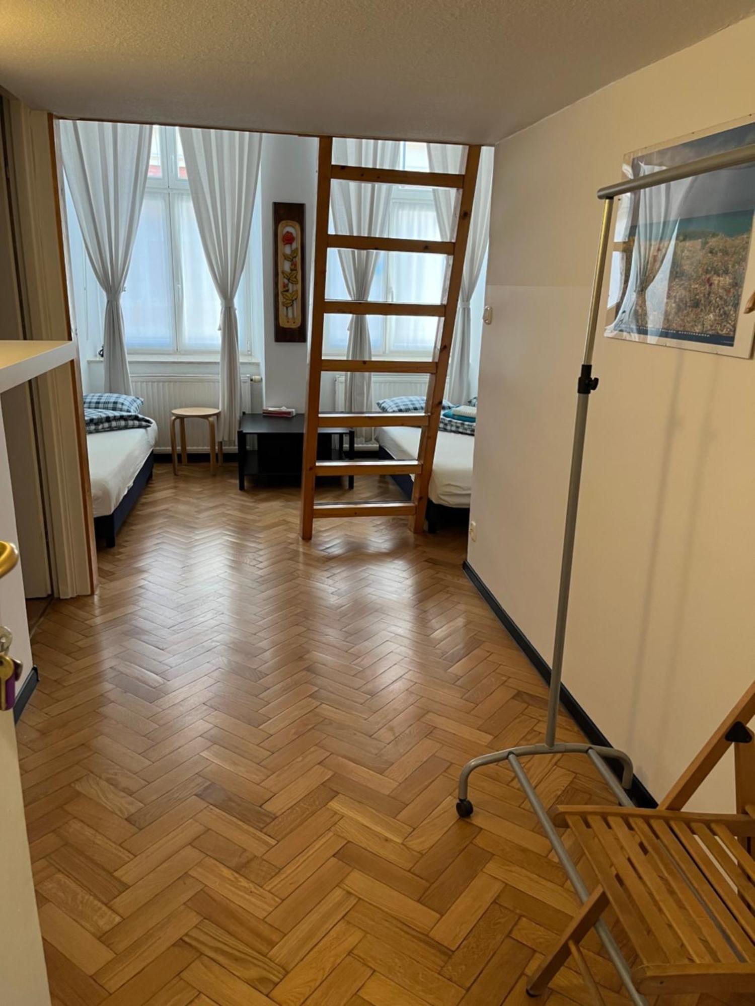 Aparthotel In Silvio's
