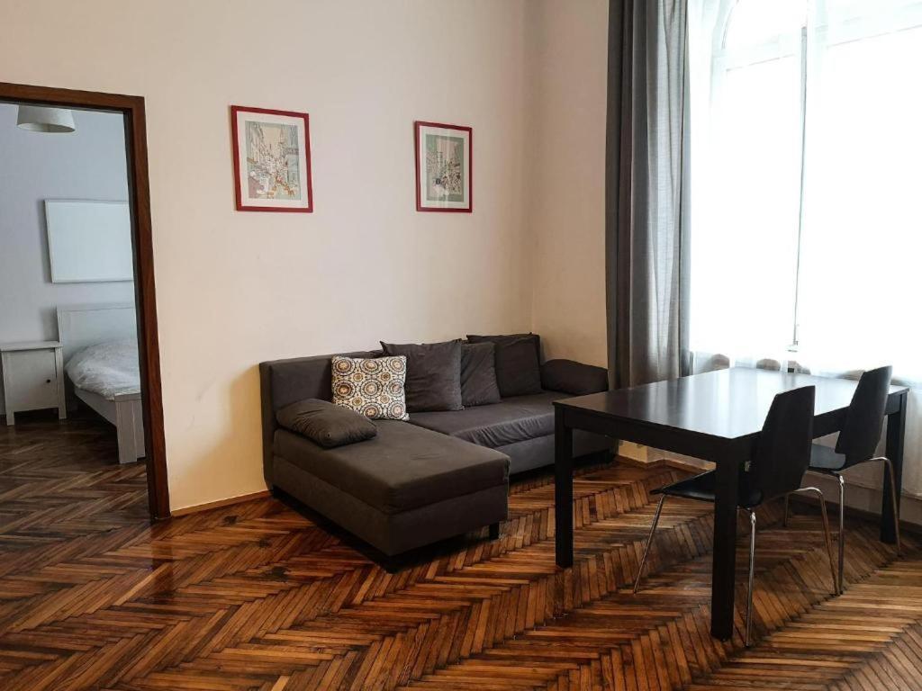 Next To The Main Square Apartamento *