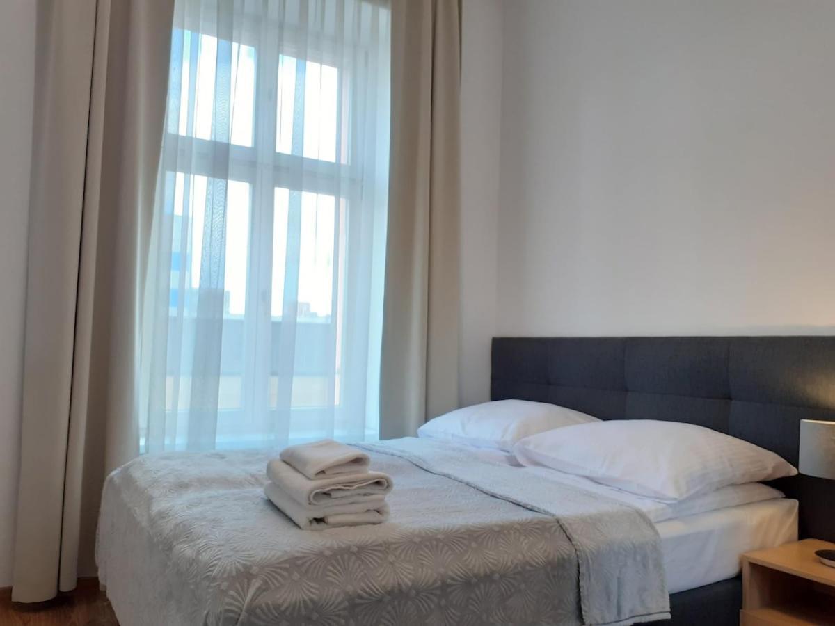 Apartment Old Town - Bosacka 18 *