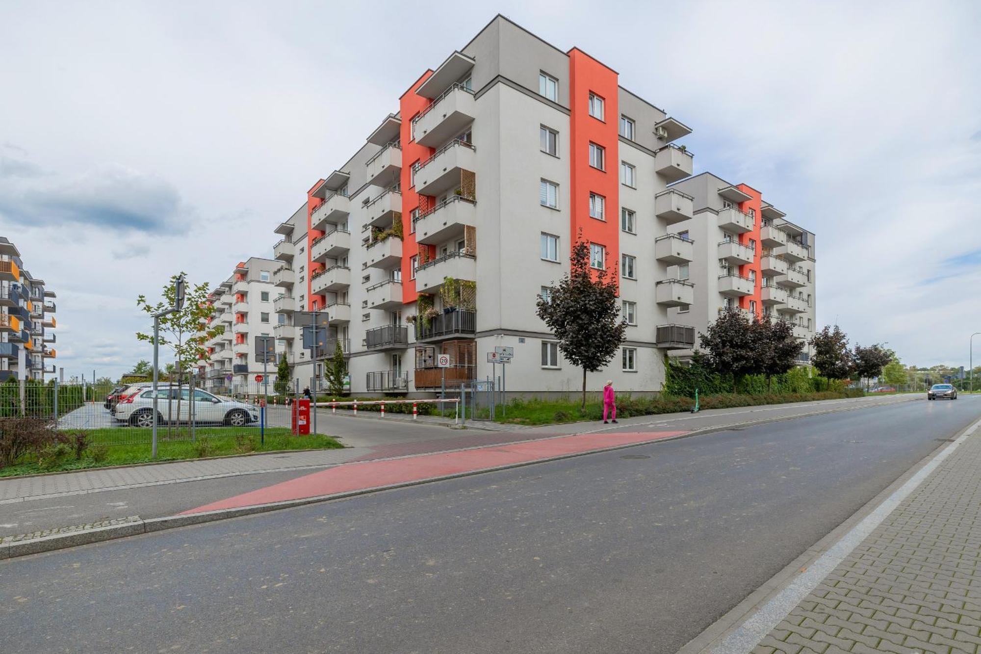 Apartment Spacious For 6 Guests In With Office By Renters *