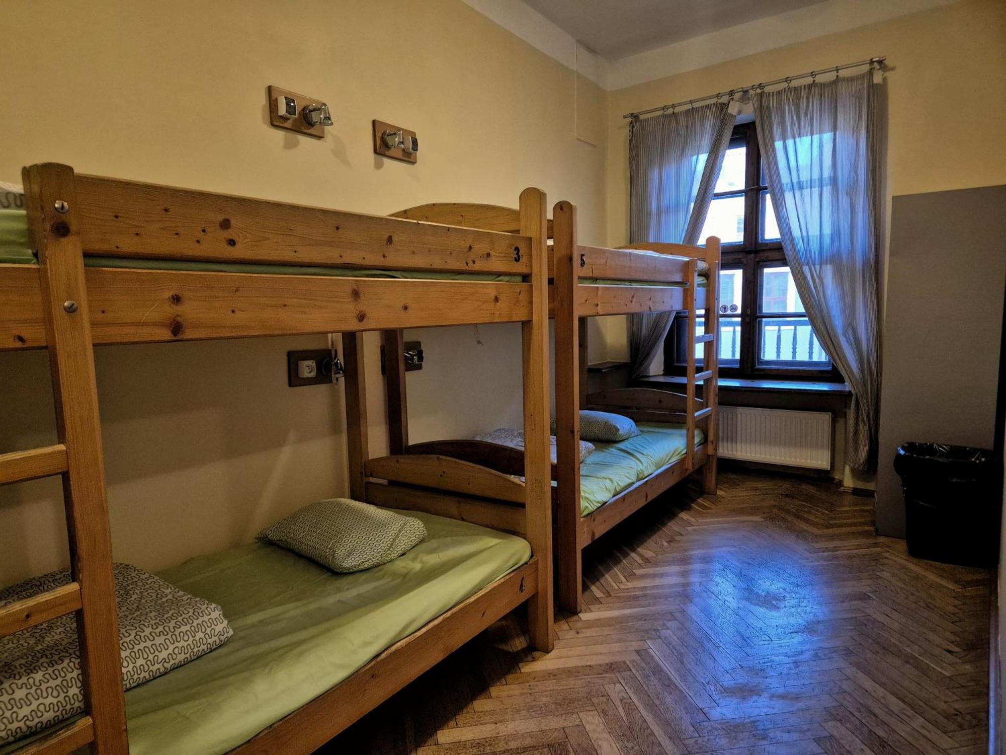 50 People Apartment Krakau