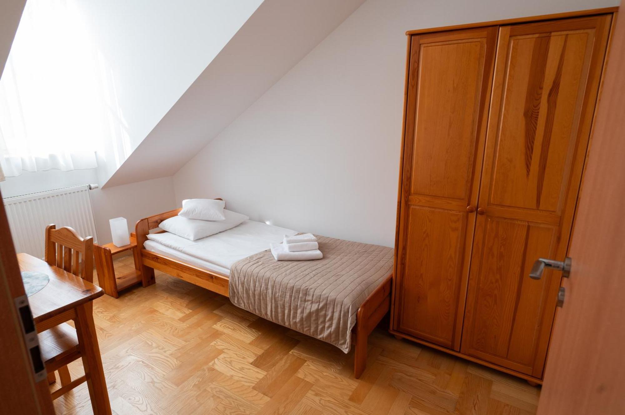 Goscinne Dom Sw. Szymona Homestay Krakow