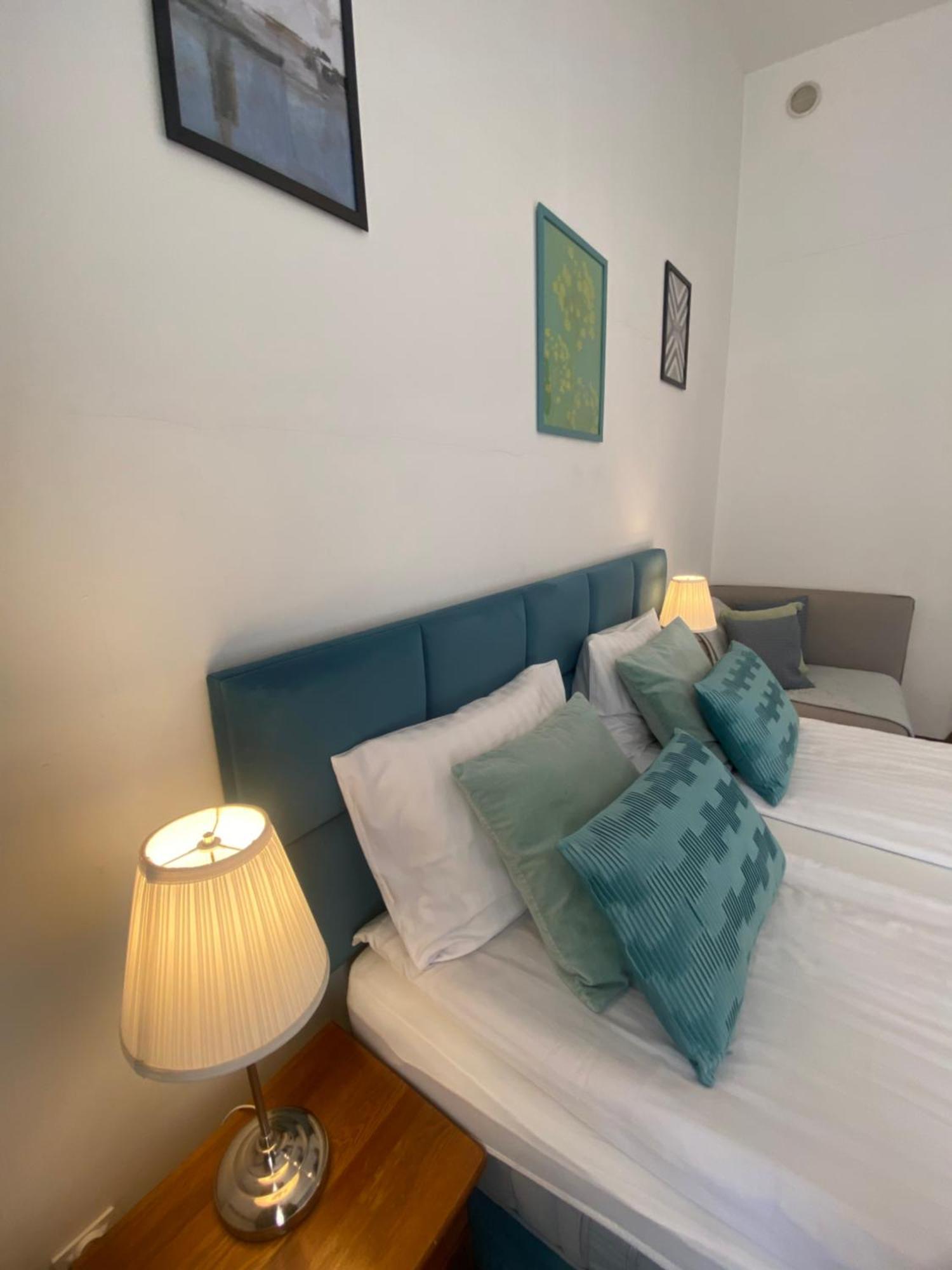 Apartamento & *