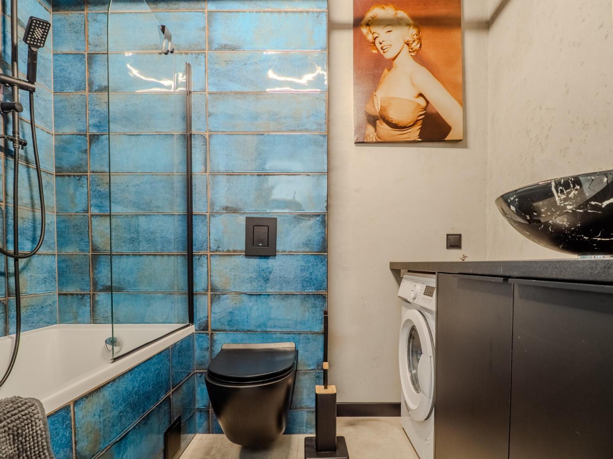 A Charming Loft In The Heart Of With Free Parking *