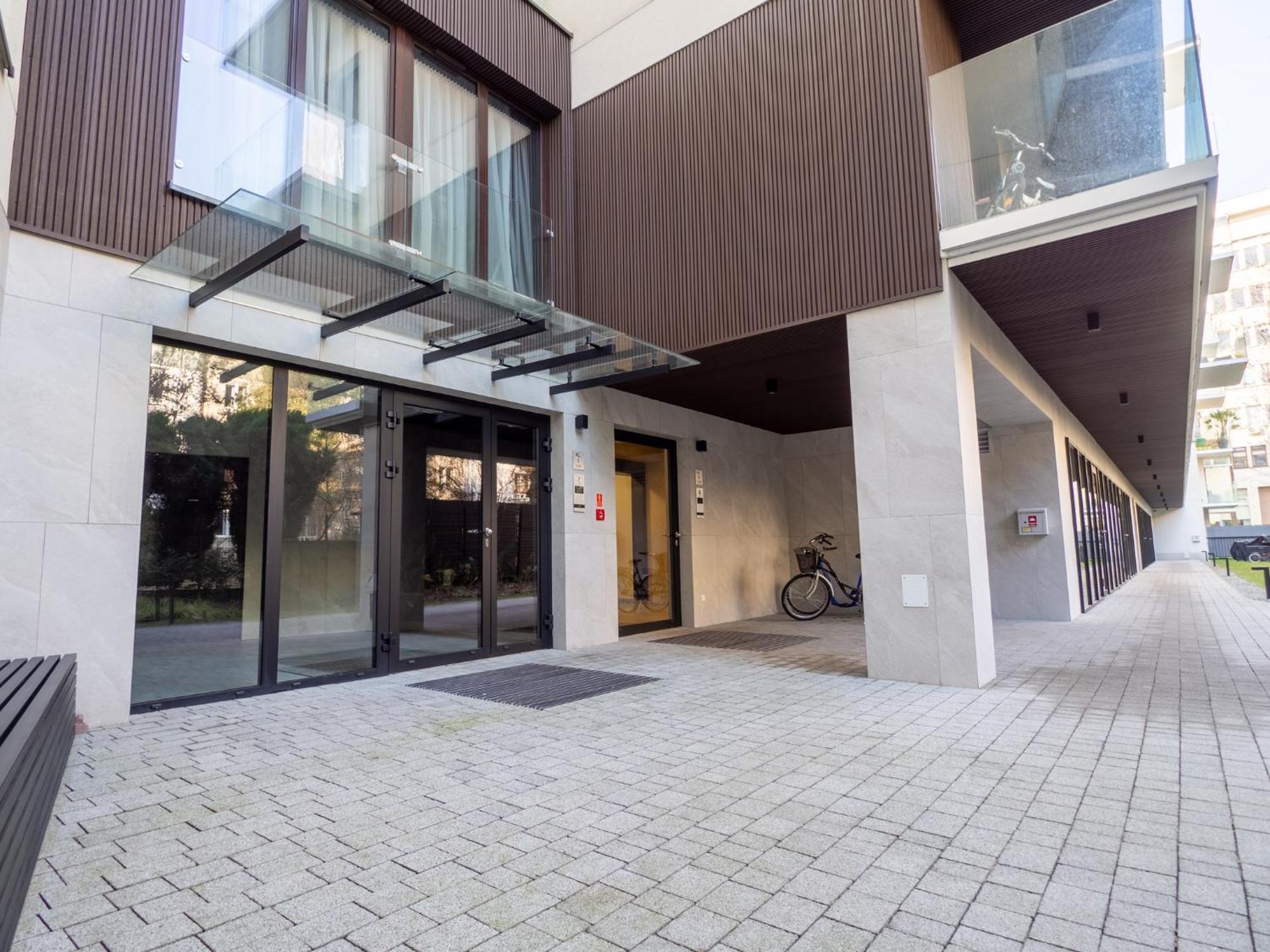 A Charming Loft In The Heart Of With Free Parking