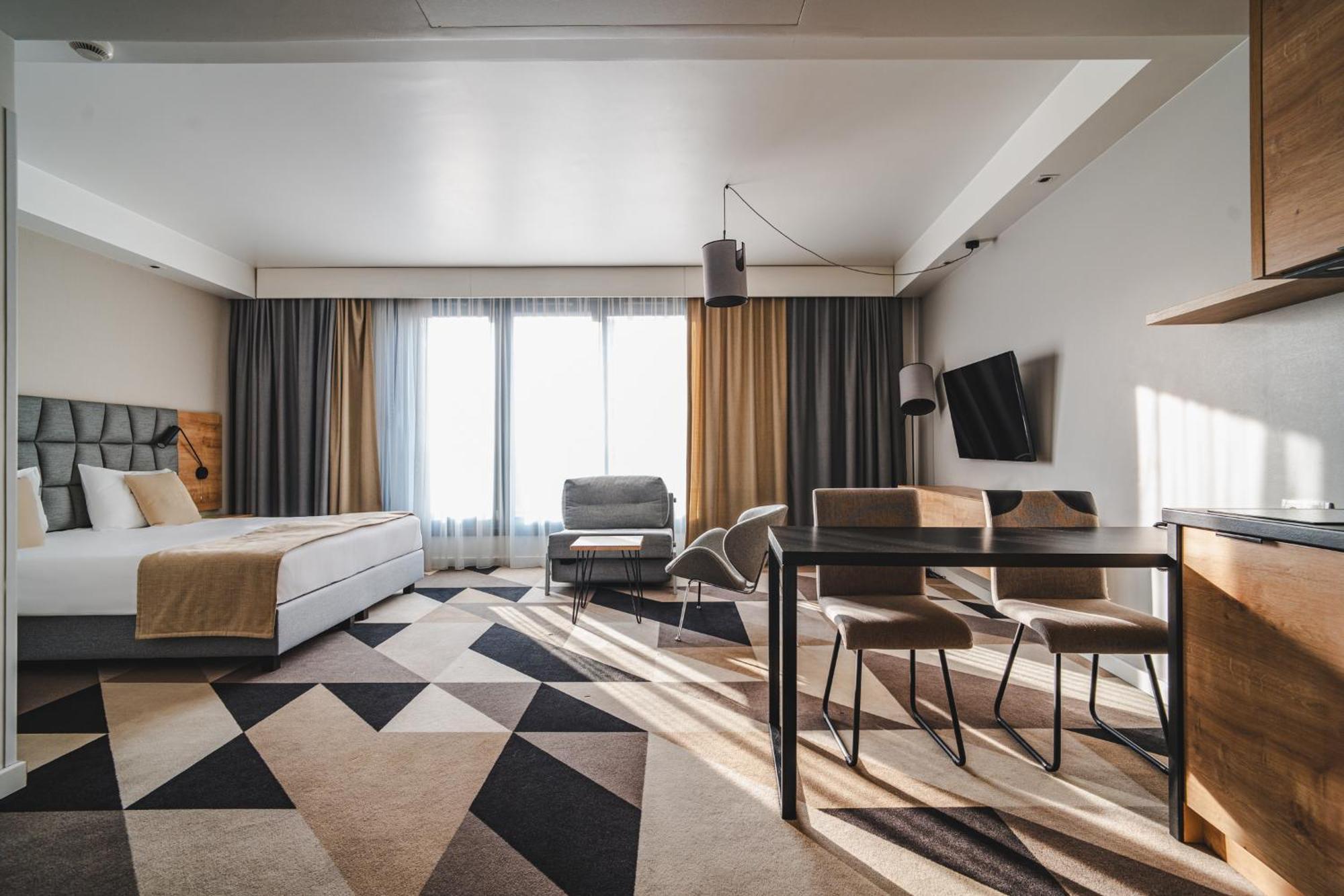 Lwowska 1 Aparthotel 4*