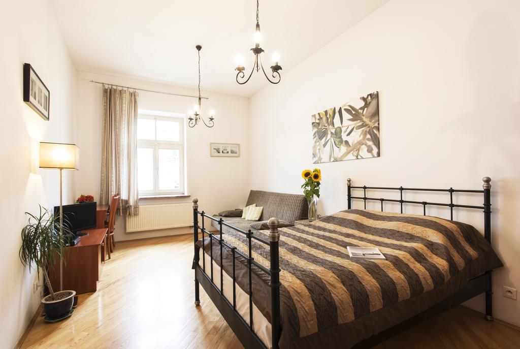 Sodispar Mikolajska Old Town Apartment *