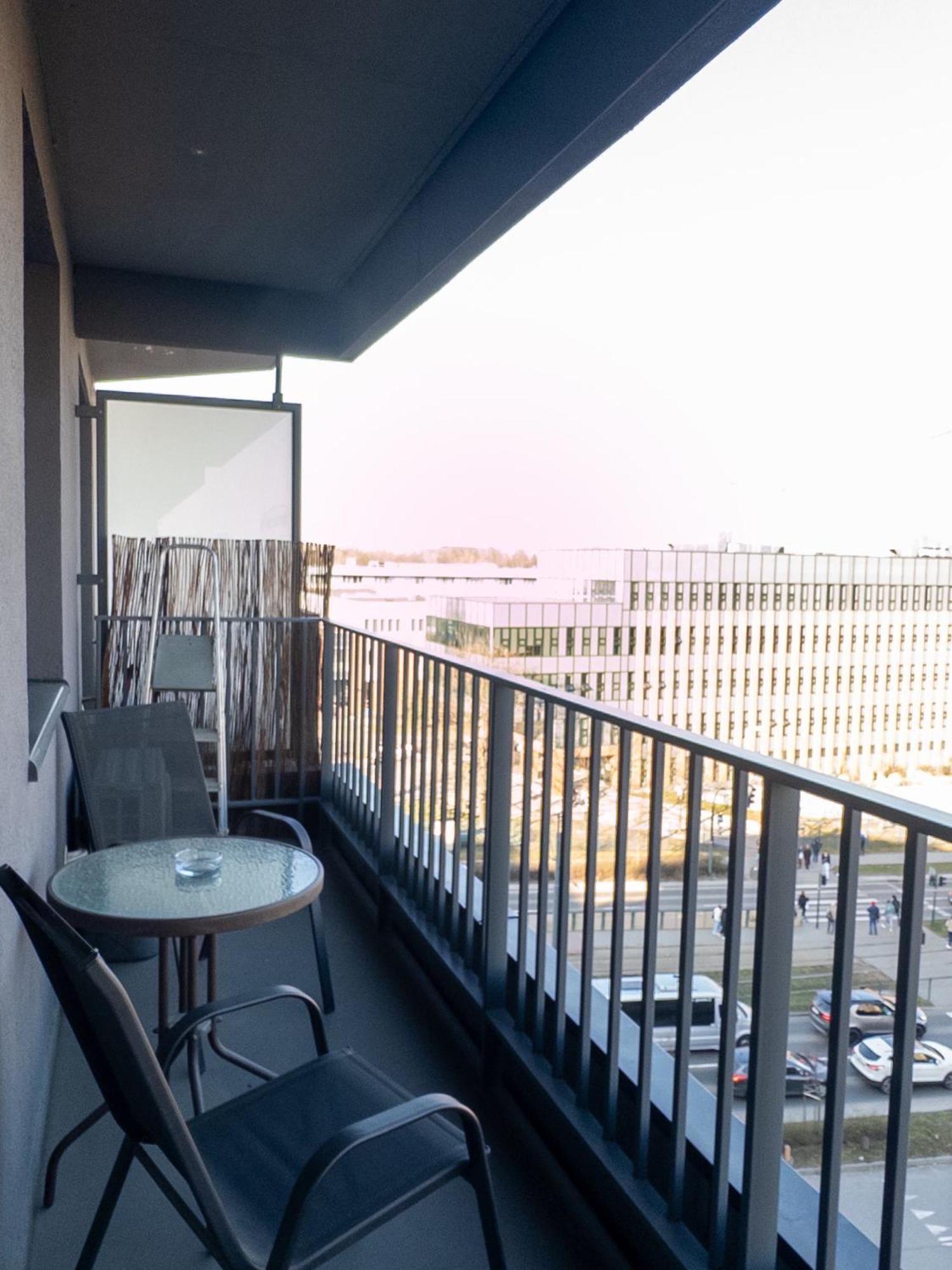 Apartment Romanowicza Street - Zablocie - Parking Free Krakow