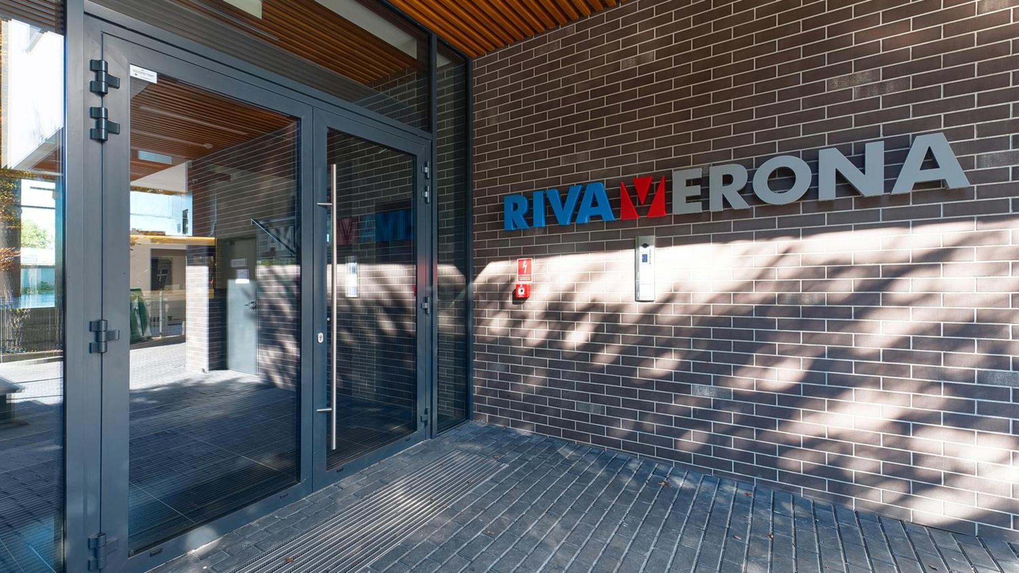 Riva Verona Near Old Town By Sun & Snow Apartment *