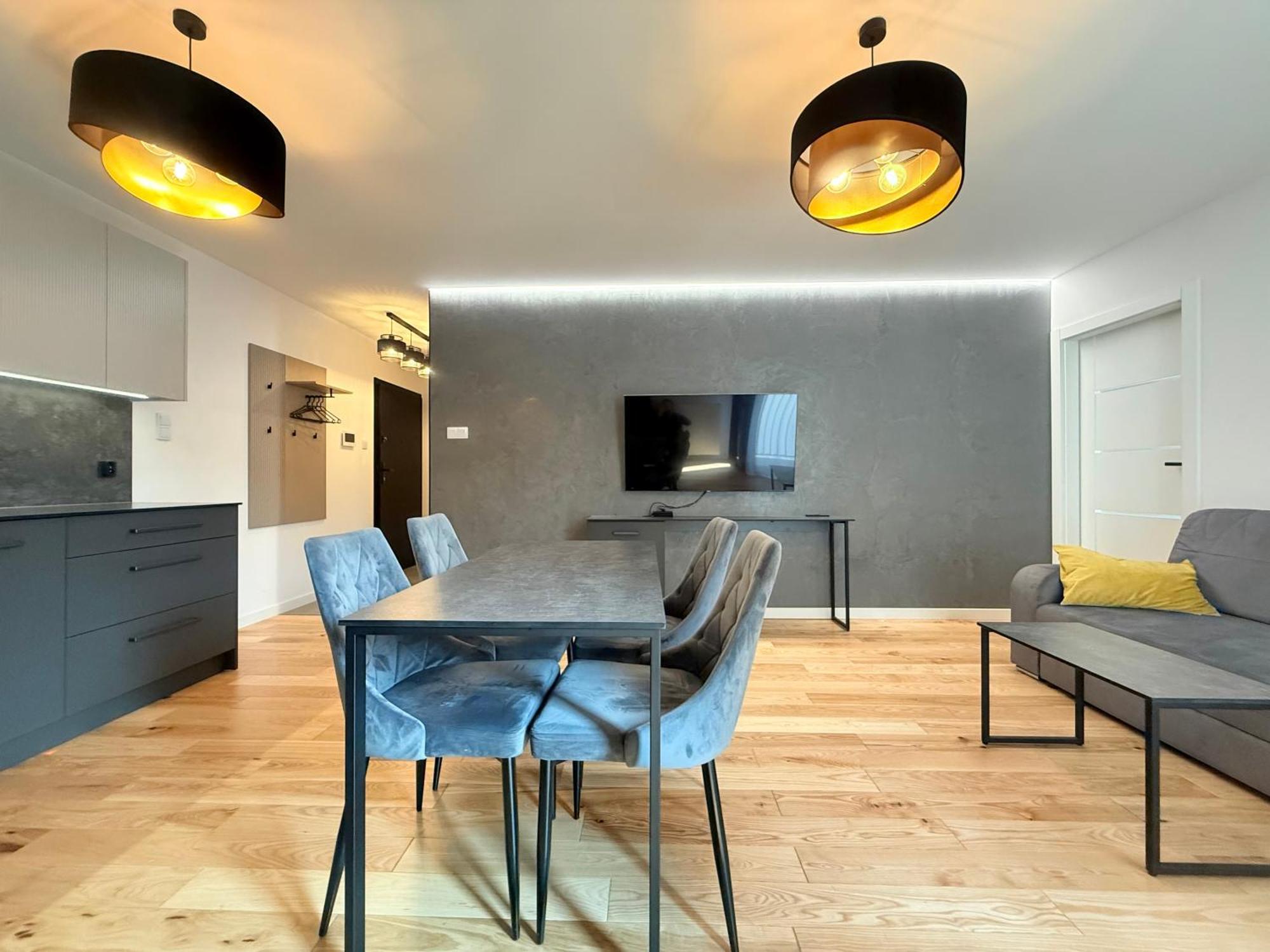 Vistula Avenue Free Parking, Swimming Pool, Sauna & Gym * Krakow