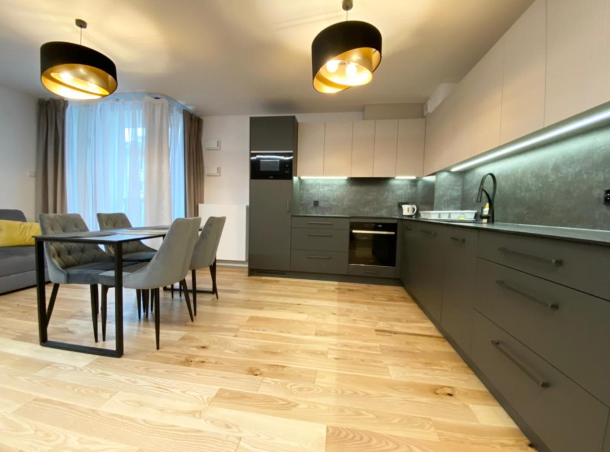 Vistula Avenue Free Parking, Swimming Pool, Sauna & Gym