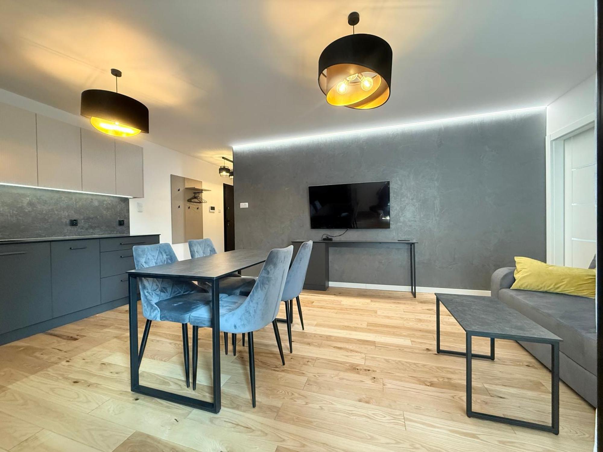 Vistula Avenue Free Parking, Swimming Pool, Sauna & Gym