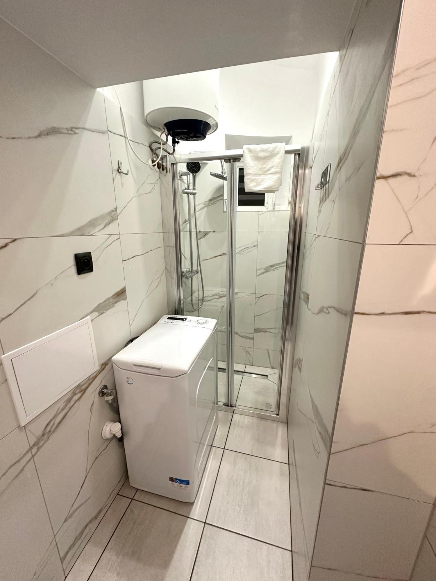 By Renters Apartment